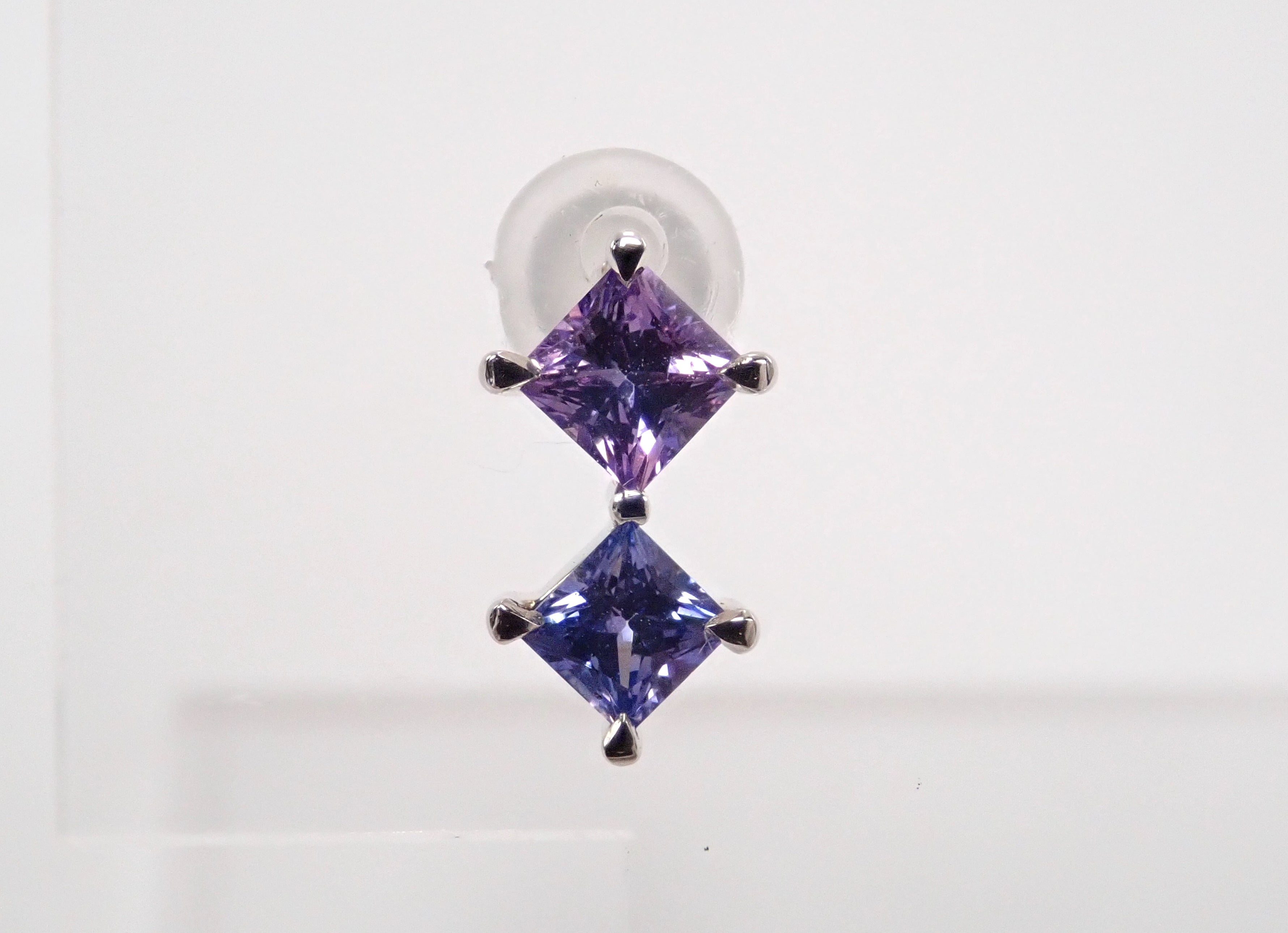 Pt950 パープルサファイア 0.318ct ピアス