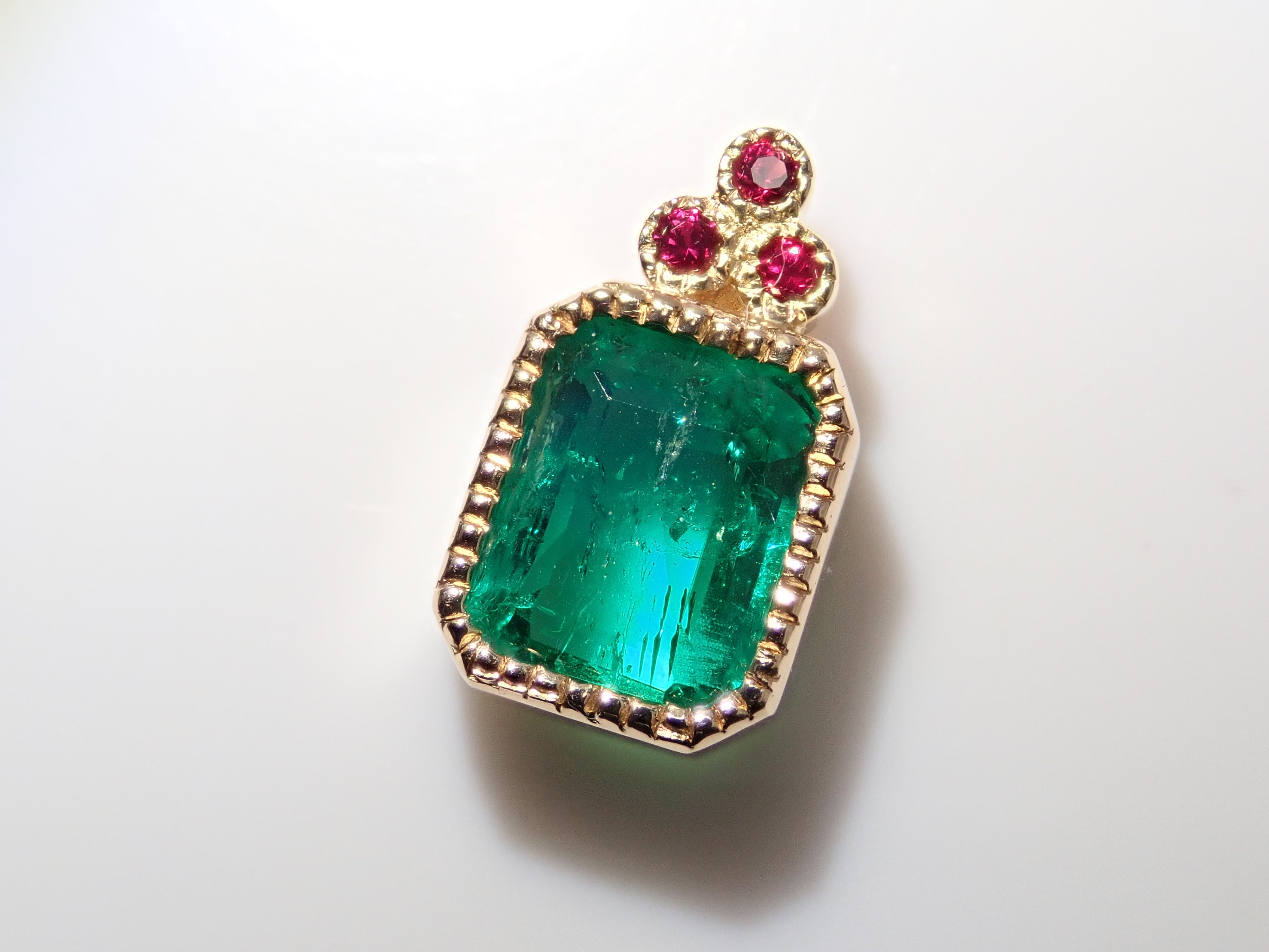 K18YG コロンビア産エメラルド 0.591ct ペンダント(ネックレス)