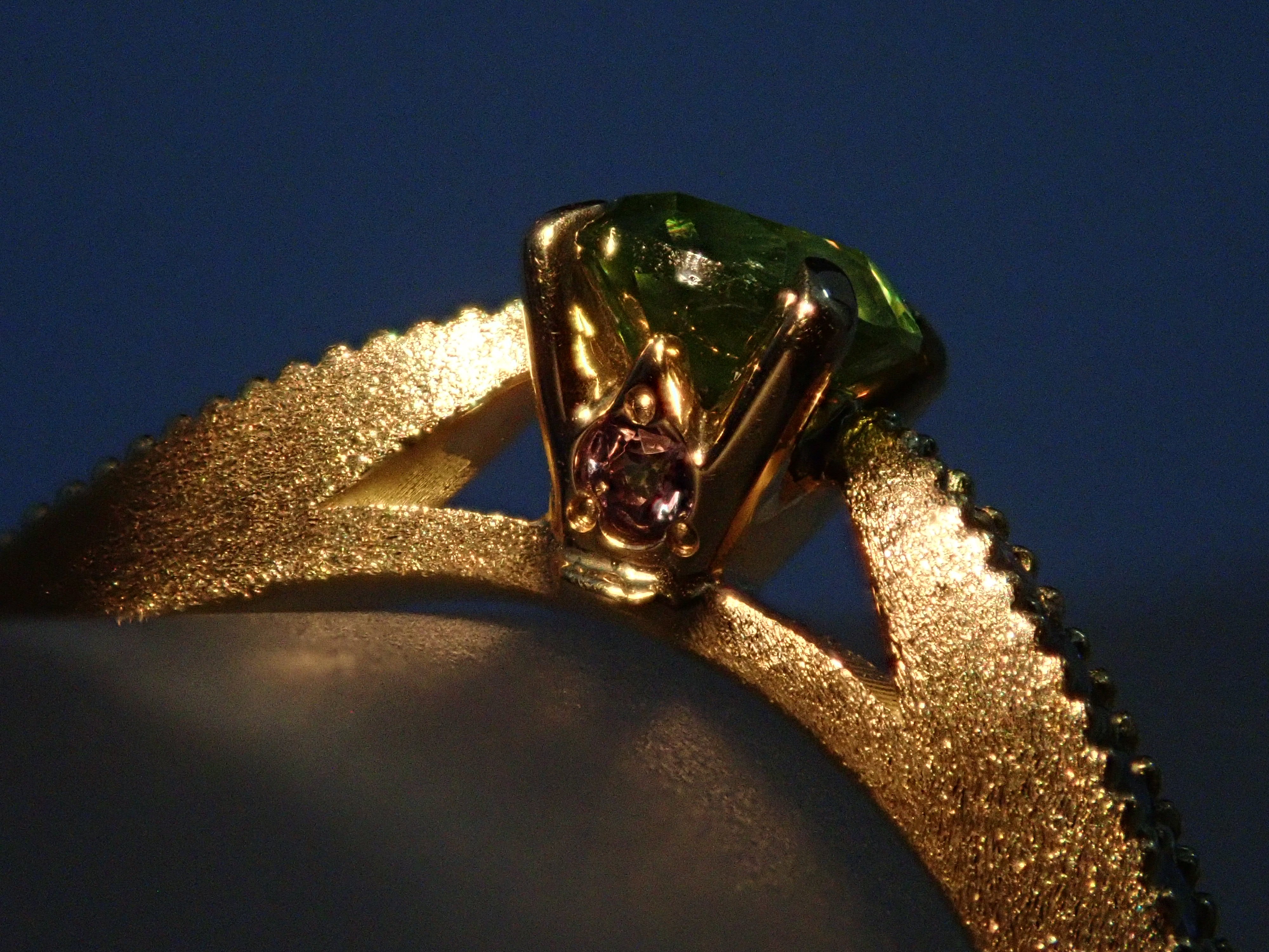 【抽獎活動 0201_07】18K黃金俄羅斯翠榴石(馬尾紋認證)0.382克拉戒指