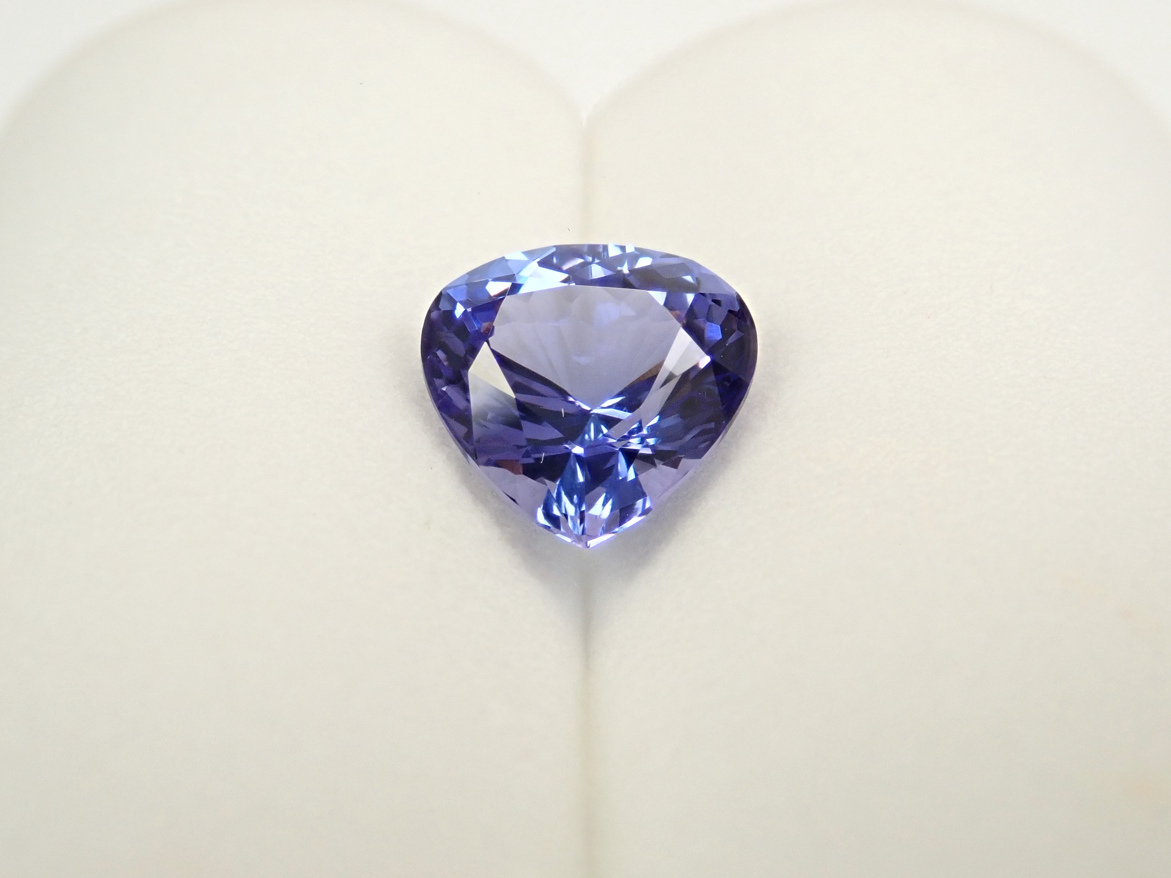 【1月11日 22:00 特價】坦尚尼亞產坦桑石 2.777克拉 裸石