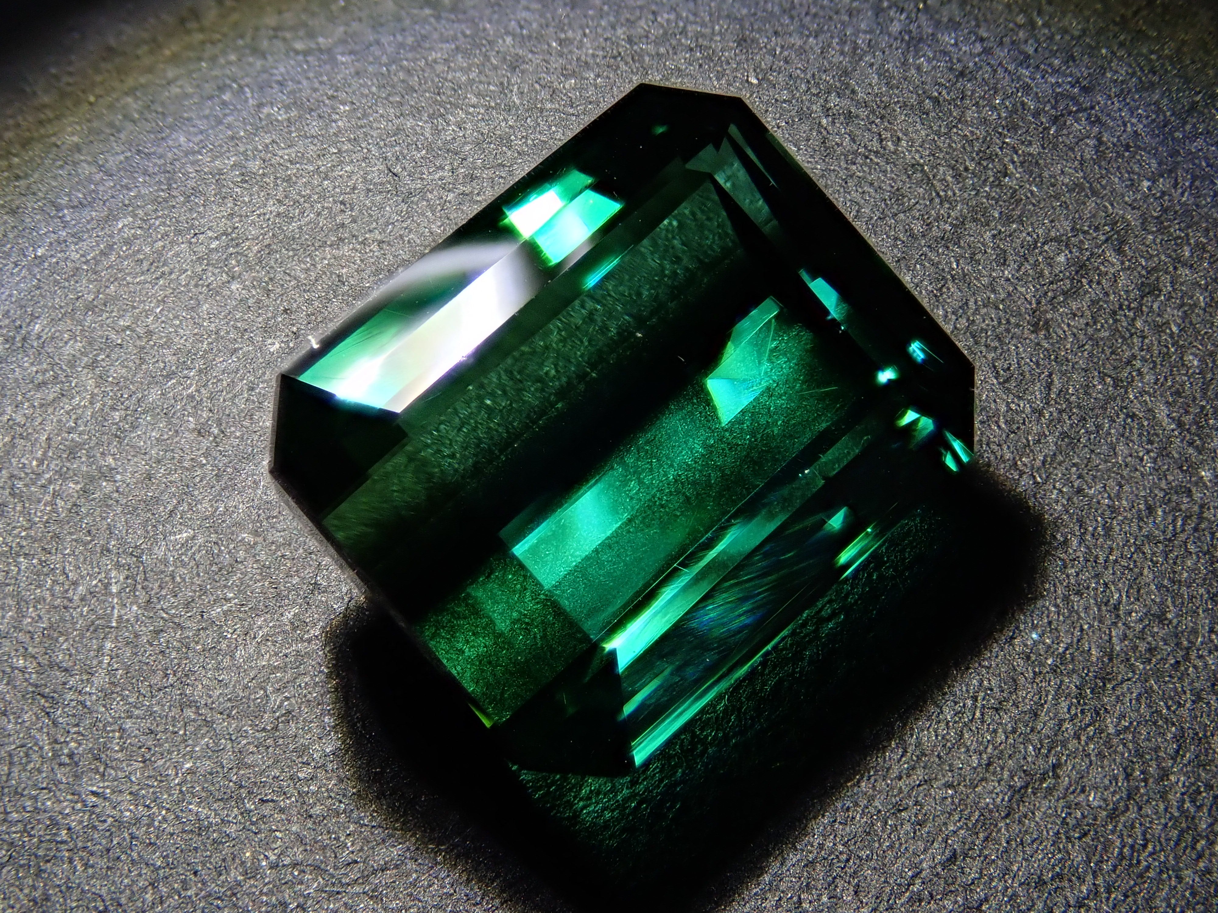 【1/11 22時販売】ブラジル産グリーントルマリン 4.345ctルース