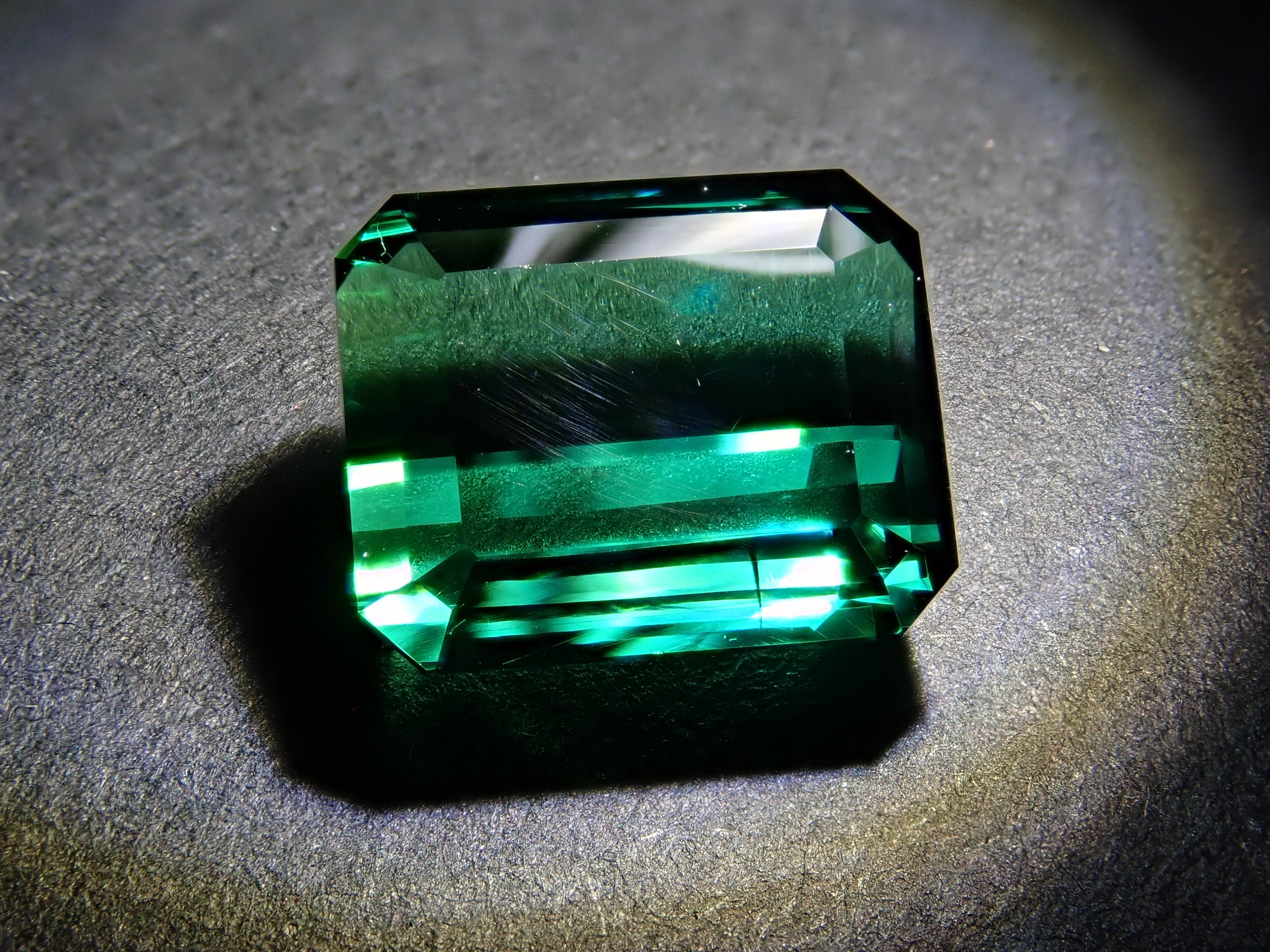 【1/11 22時販売】ブラジル産グリーントルマリン 4.345ctルース