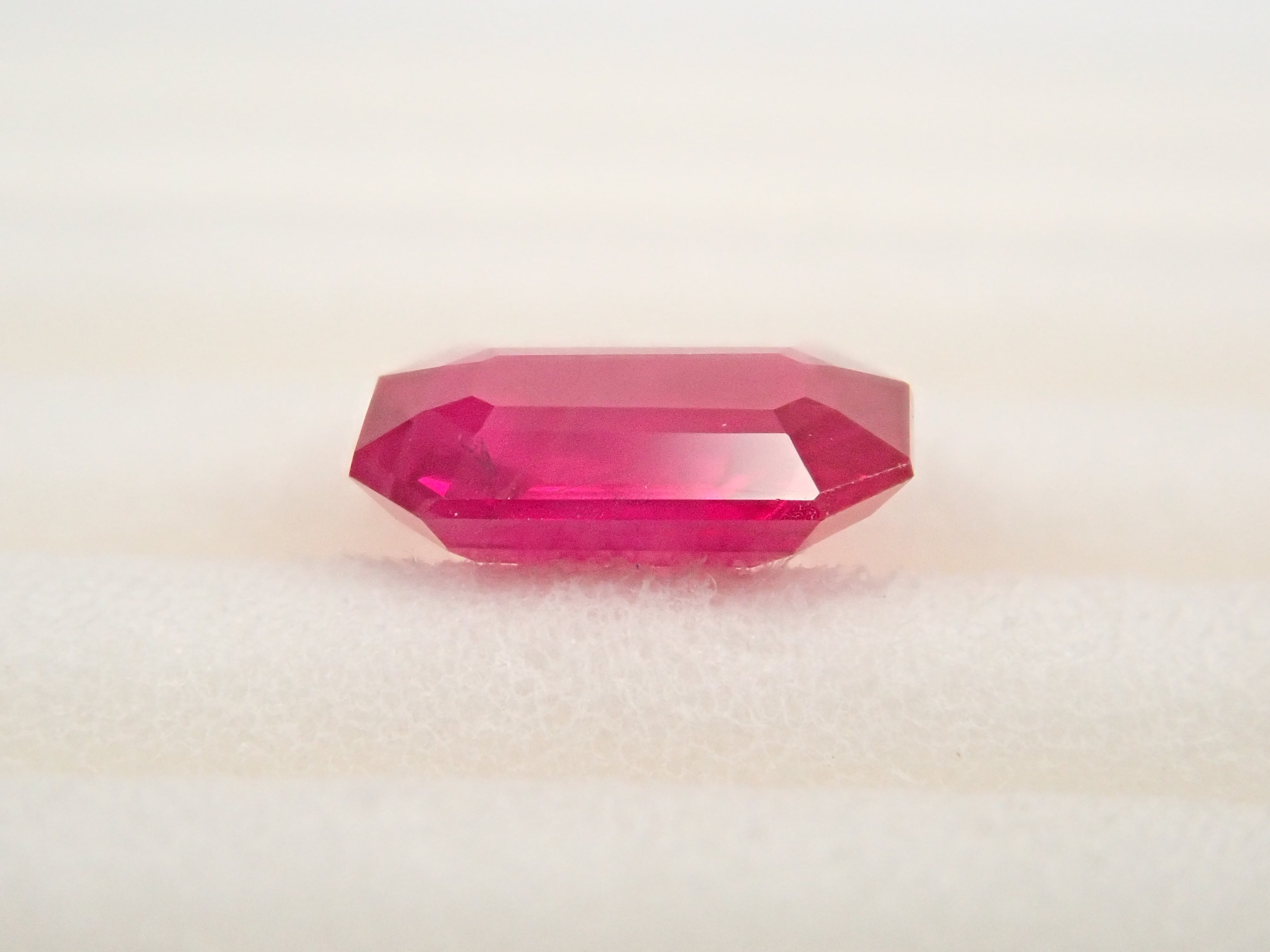 【1/11 22時販売】モザンビーク産ルビー 0.544ctルース 鑑別書