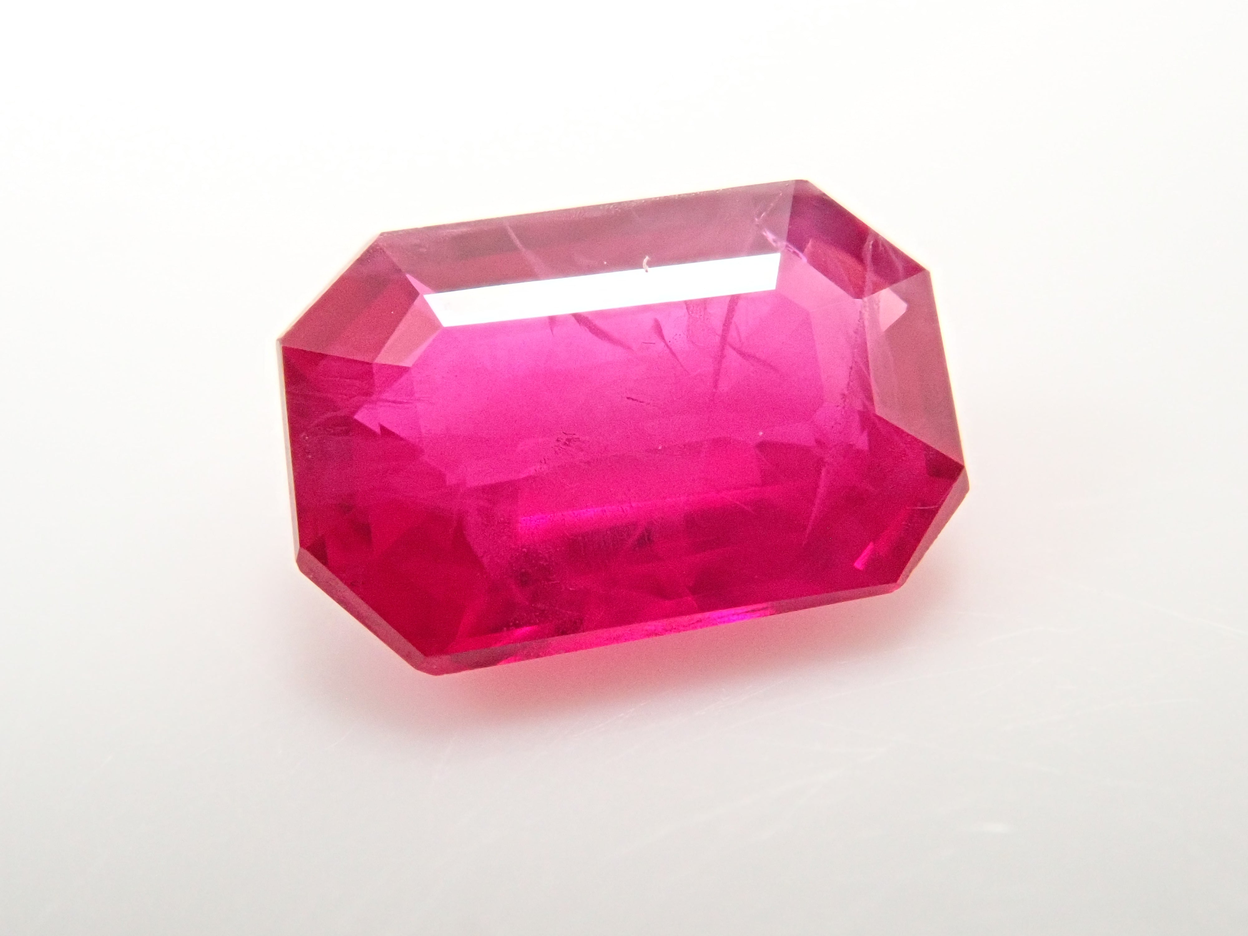 【1/11 22時販売】モザンビーク産ルビー 0.544ctルース 鑑別書