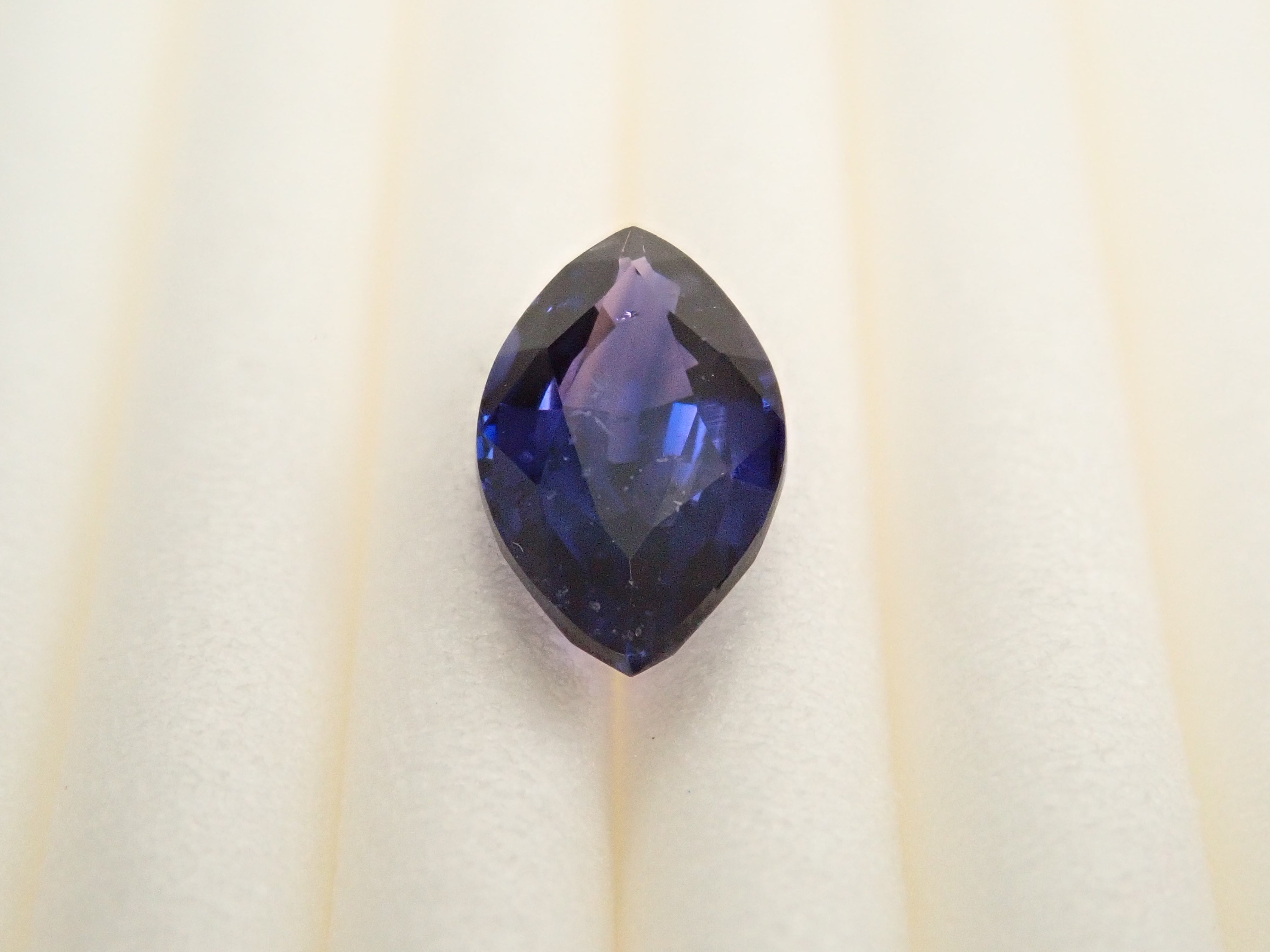 【1/11 22時販売】タンザニア産ヴァイオレットサファイア 0.920ctルース