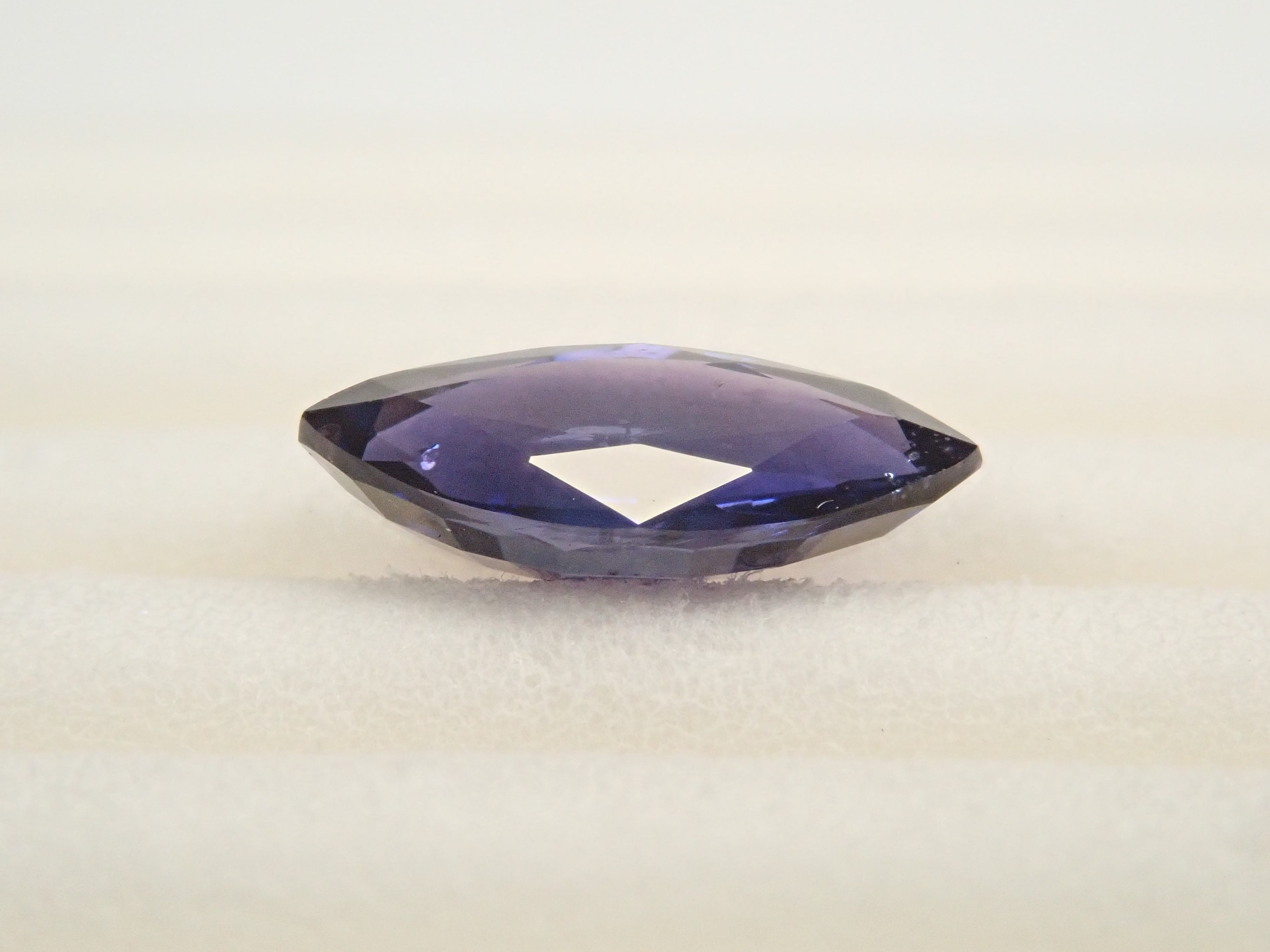 【1/11 22時販売】タンザニア産ヴァイオレットサファイア 0.920ctルース