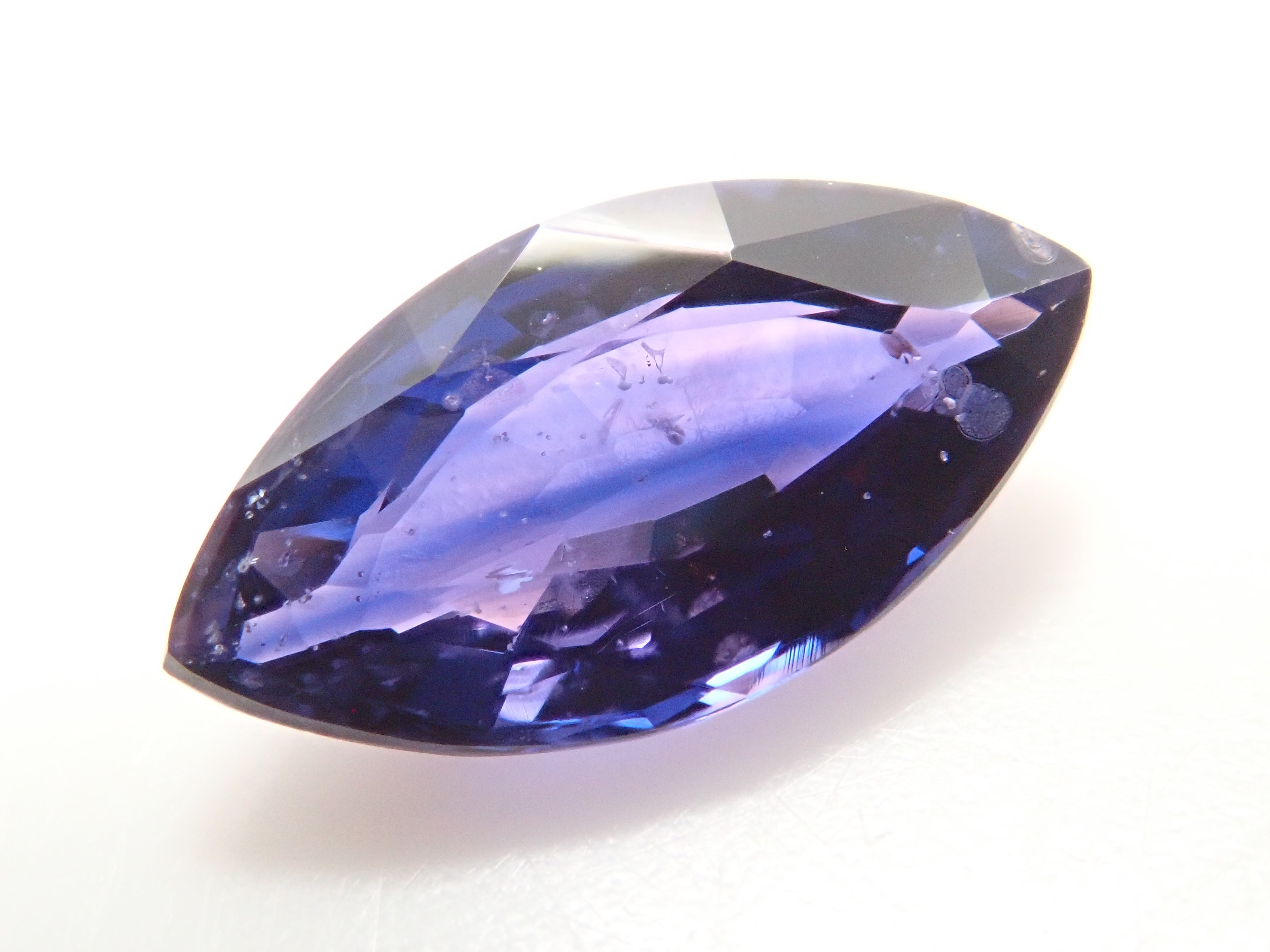 【1/11 22時販売】タンザニア産ヴァイオレットサファイア 0.920ctルース