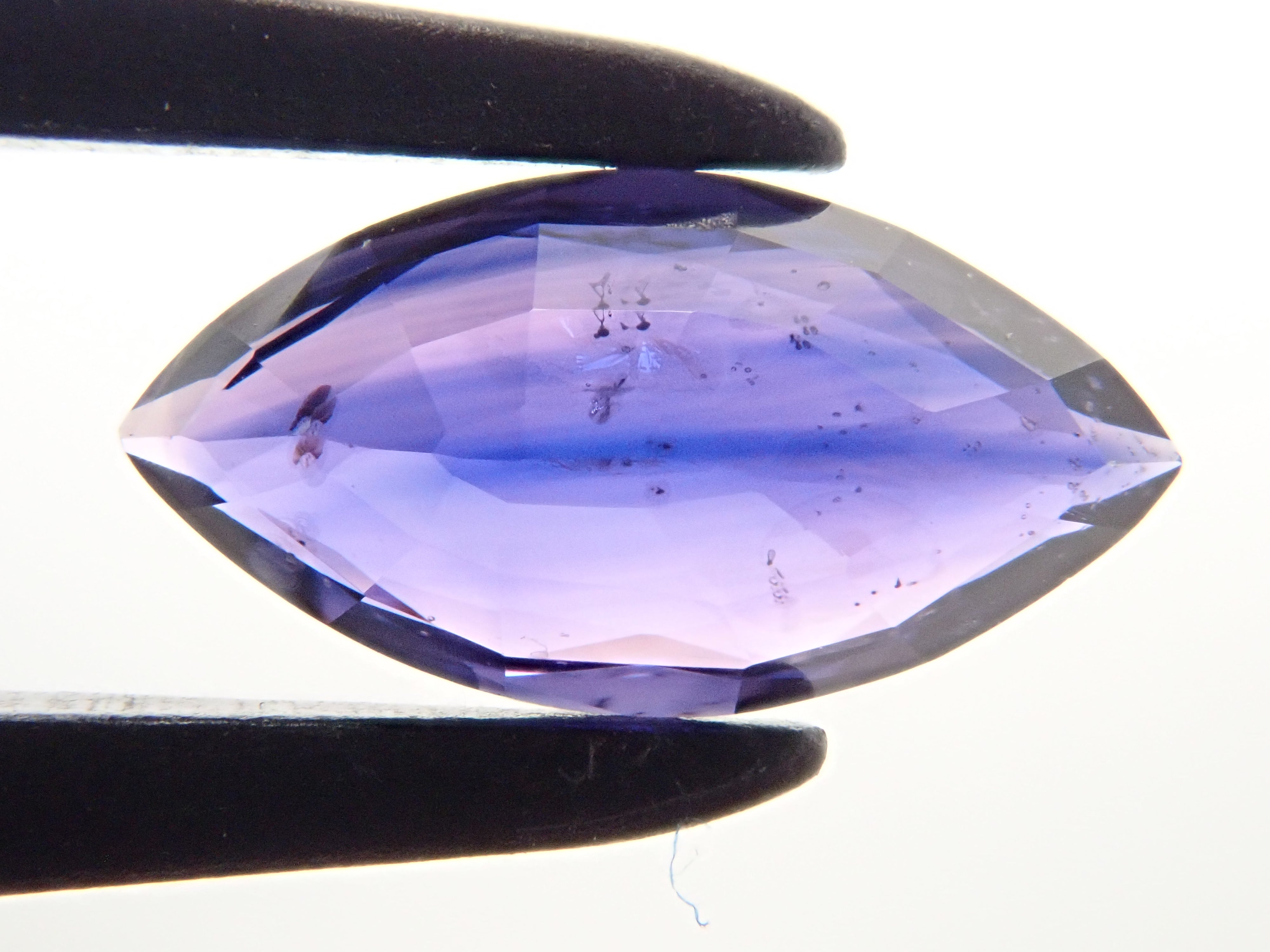 【1/11 22時販売】タンザニア産ヴァイオレットサファイア 0.920ctルース