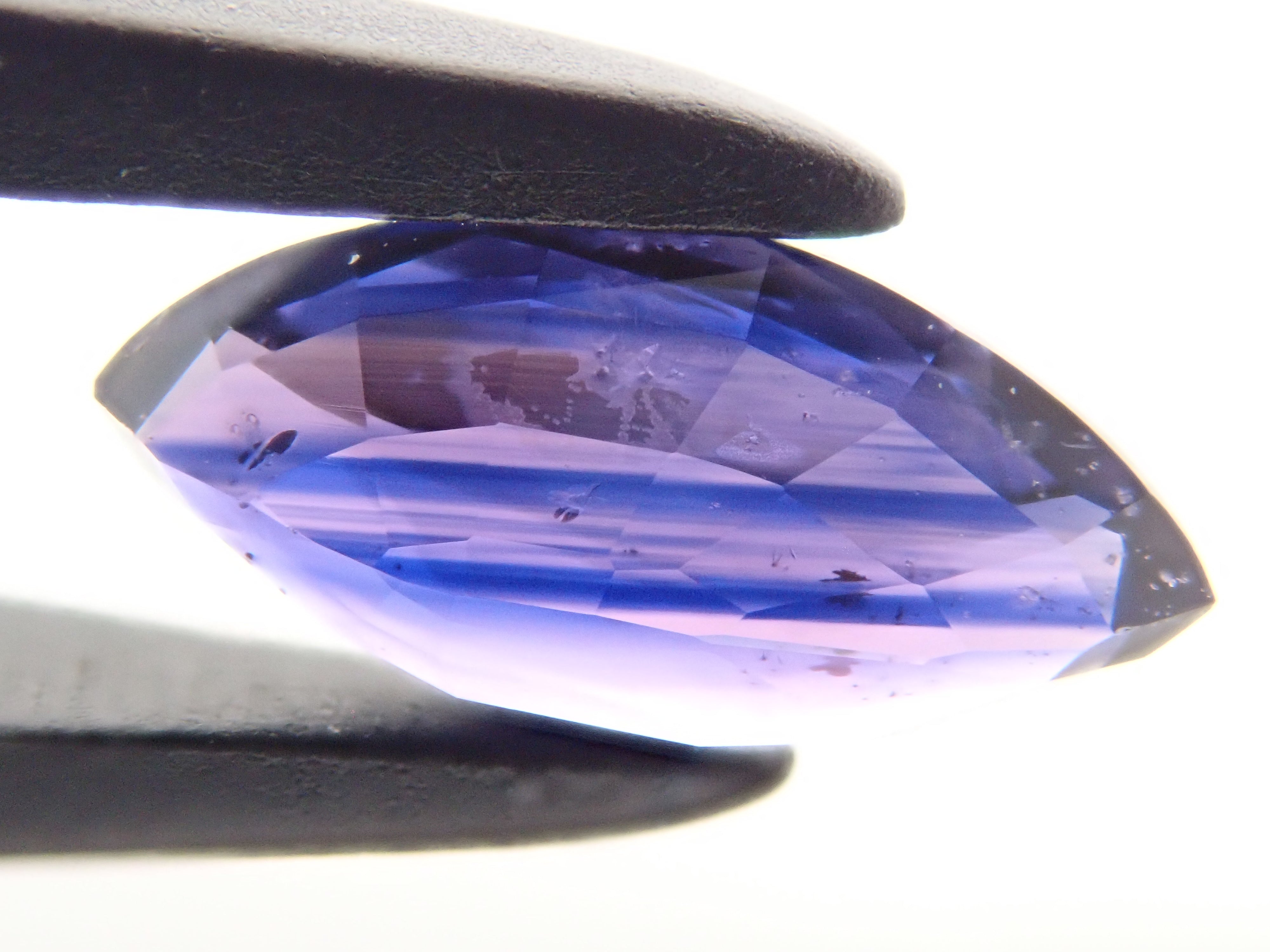 【1/11 22時販売】タンザニア産ヴァイオレットサファイア 0.920ctルース