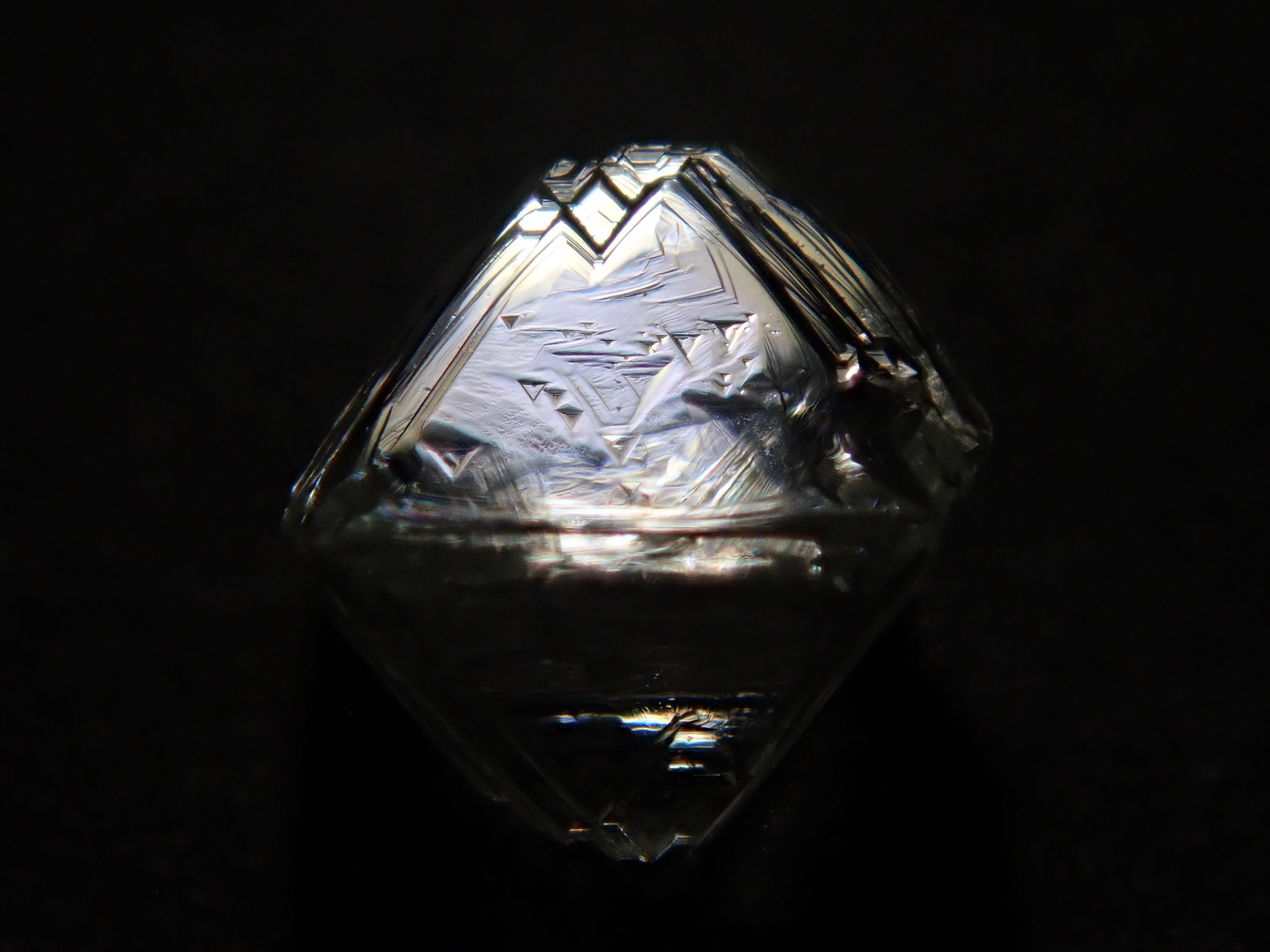 【1/12 22時販売】ダイヤモンド原石(ソーヤブル) 0.466ct原石(トライゴン有り)