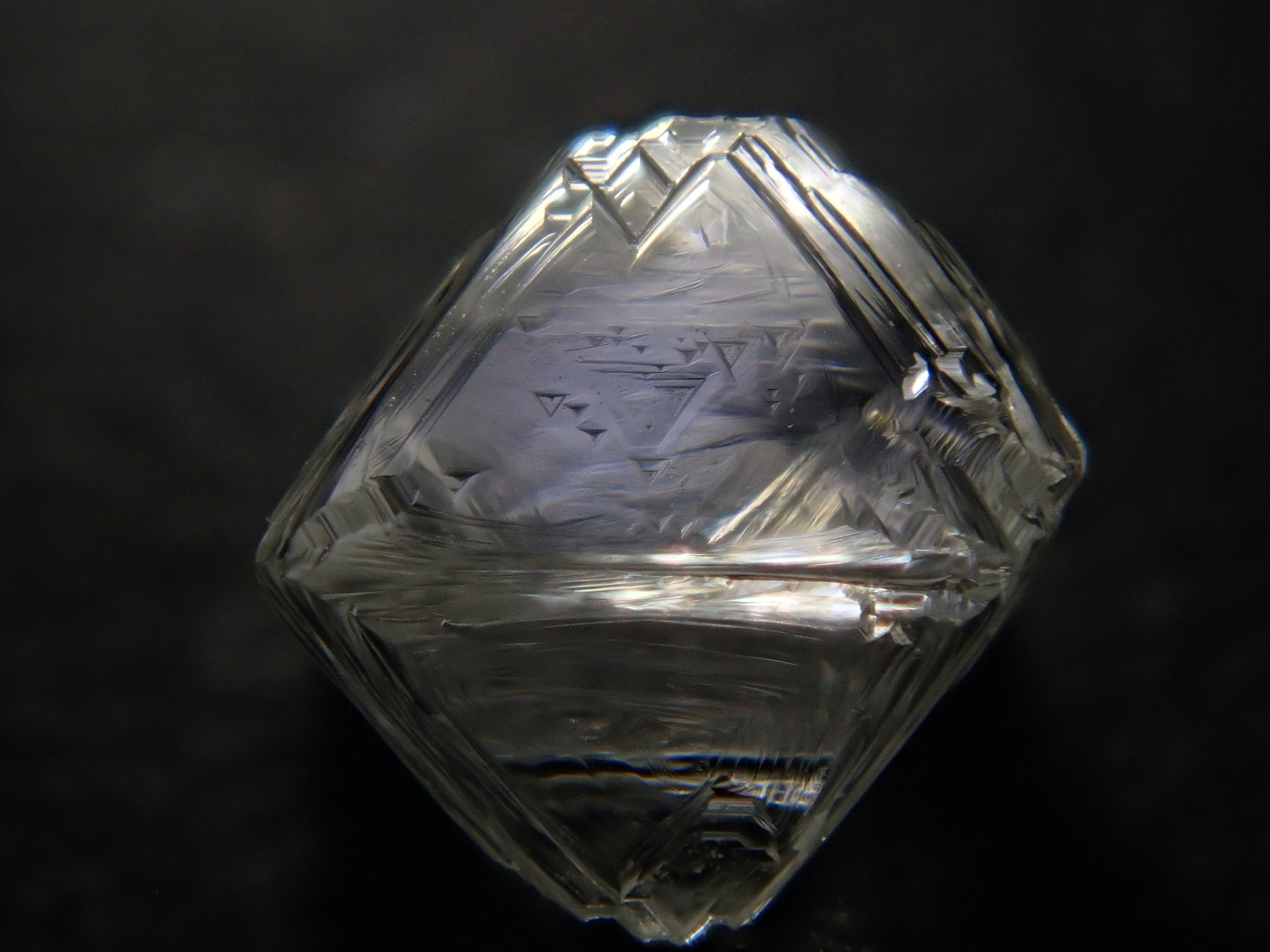 【1/12 22時販売】ダイヤモンド原石(ソーヤブル) 0.466ct原石(トライゴン有り)