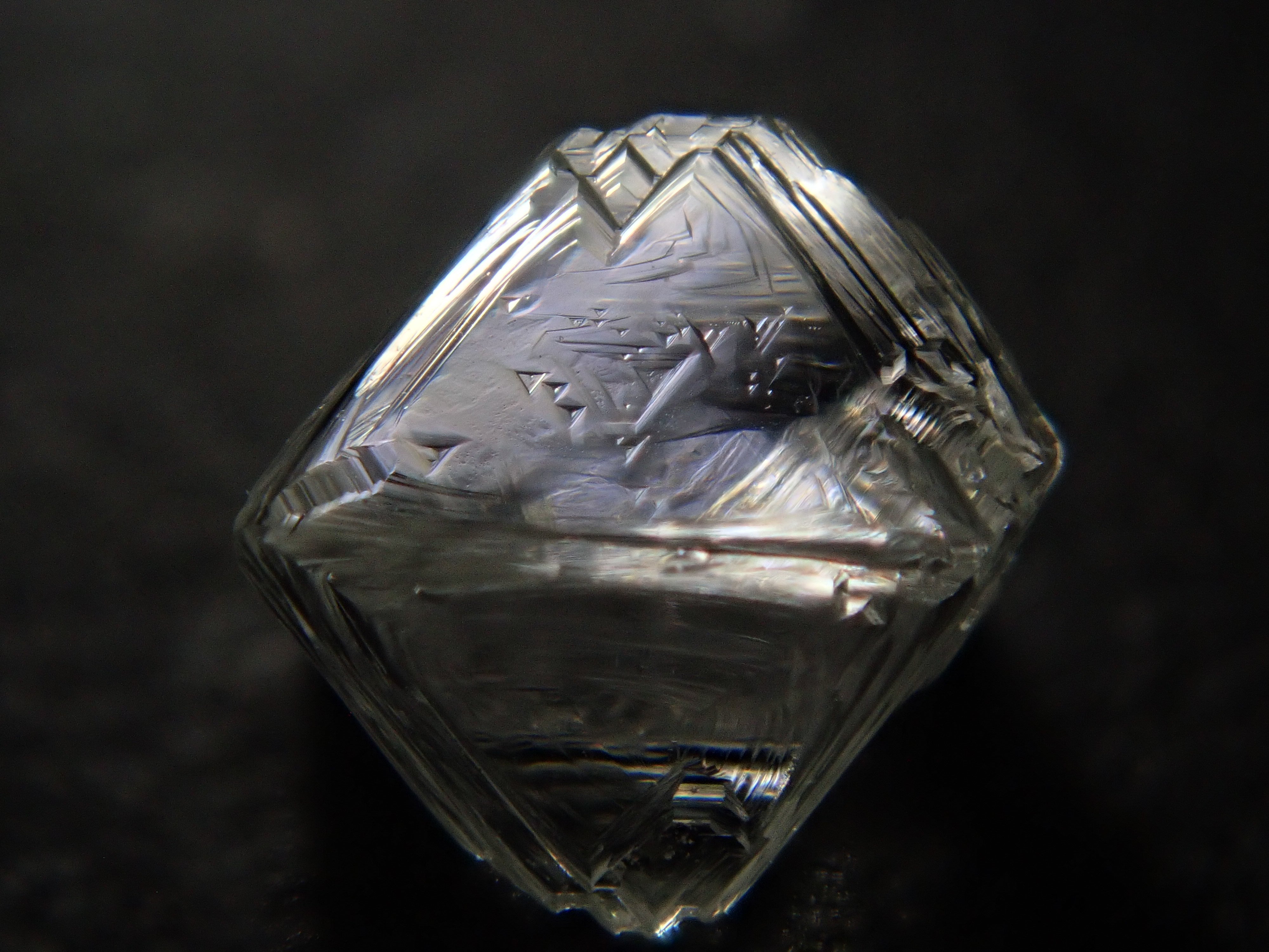 【1/12 22時販売】ダイヤモンド原石(ソーヤブル) 0.466ct原石(トライゴン有り)