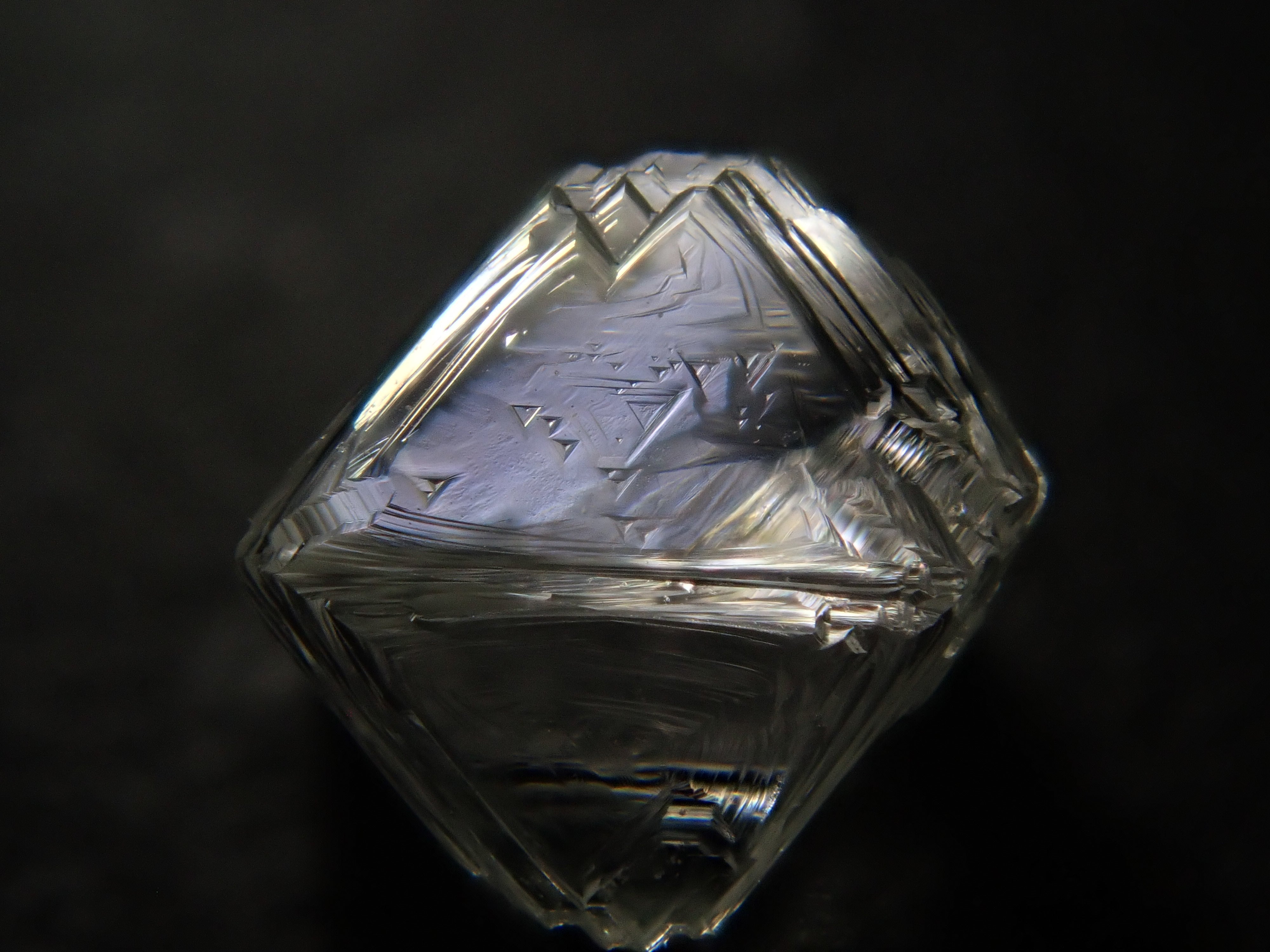 【1/12 22時販売】ダイヤモンド原石(ソーヤブル) 0.466ct原石(トライゴン有り)