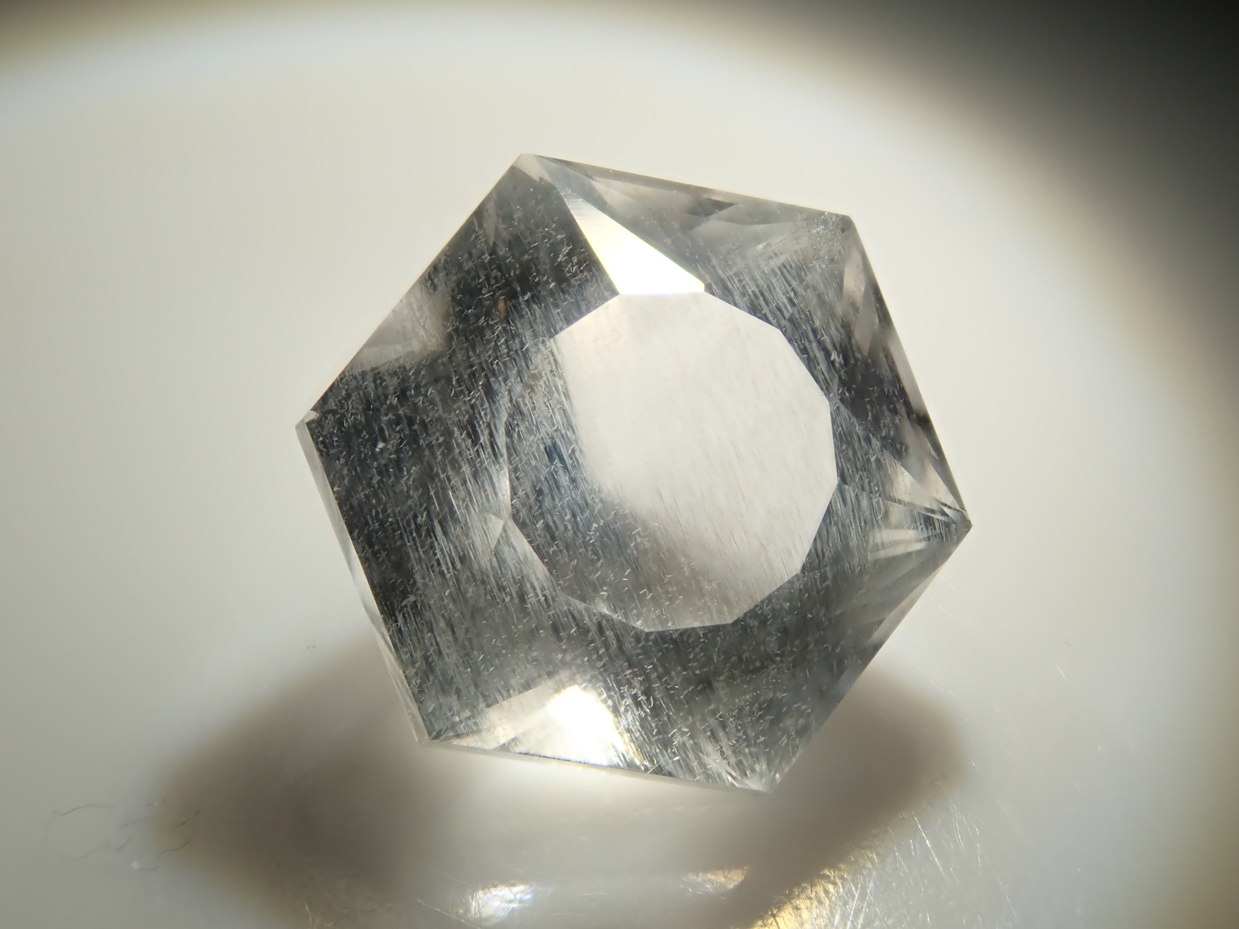 タンザニア産ペリステライト 1.592ctルース