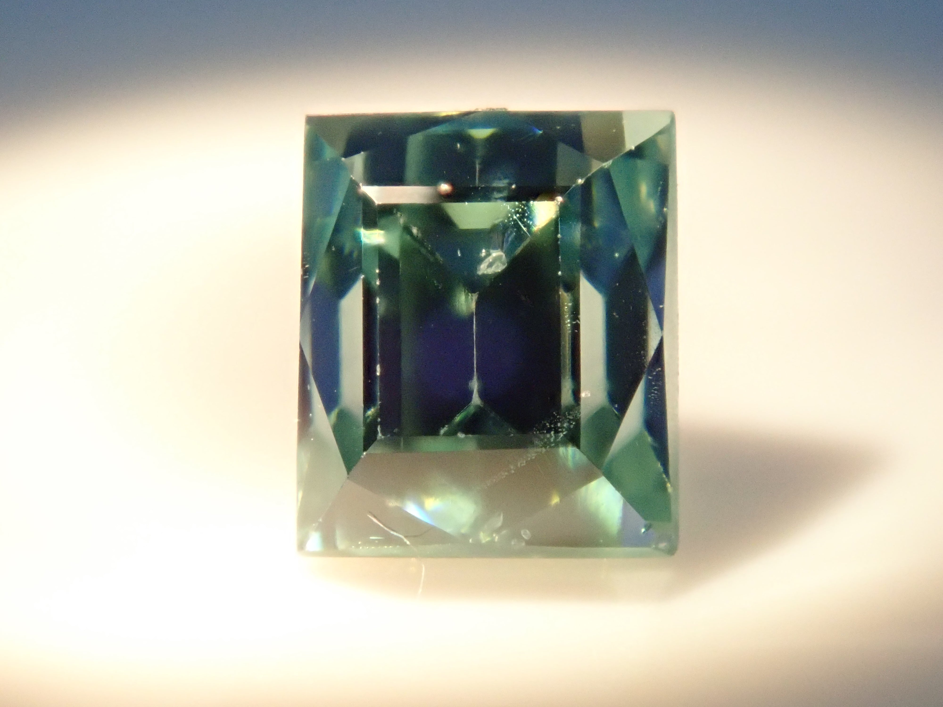 【1/11 22時販売】ミャンマー産カラーチェンジジルコン 1.043ctルース