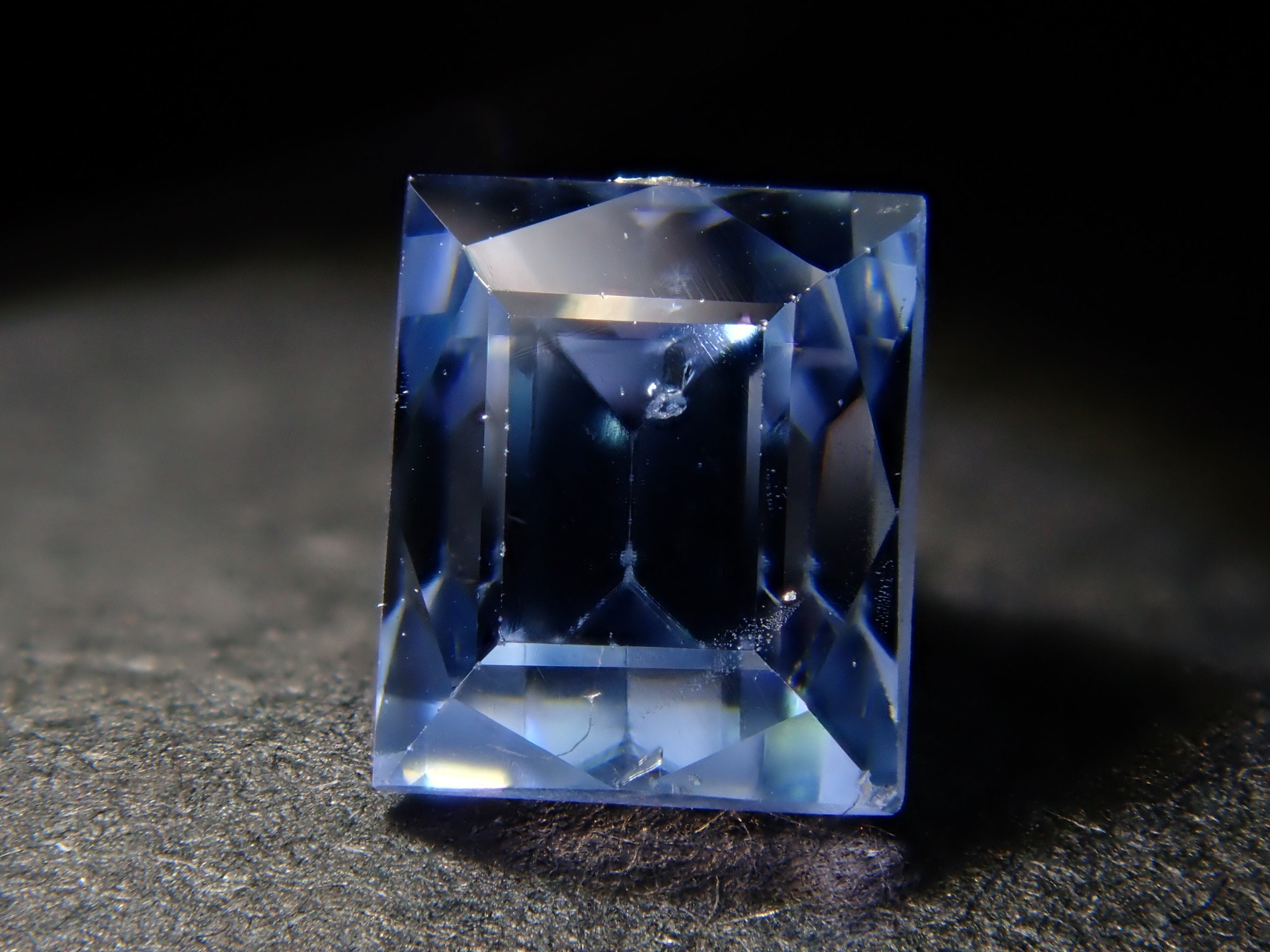 【1/11 22時販売】ミャンマー産カラーチェンジジルコン 1.043ctルース