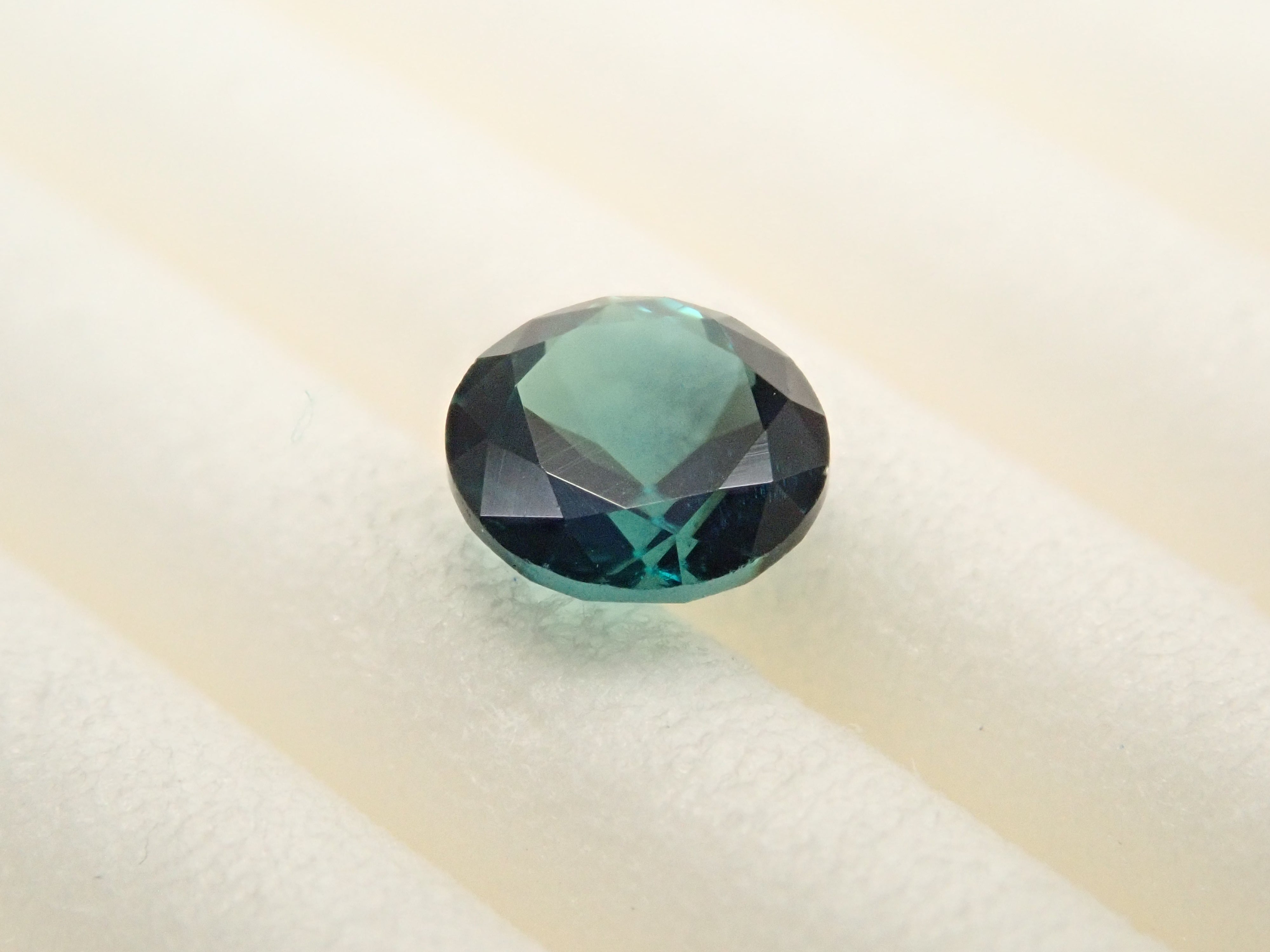 【1/11 22時販売】アフガニスタン産ブルートルマリン 4.0mm/0.268ctルース(ラグーントルマリン)