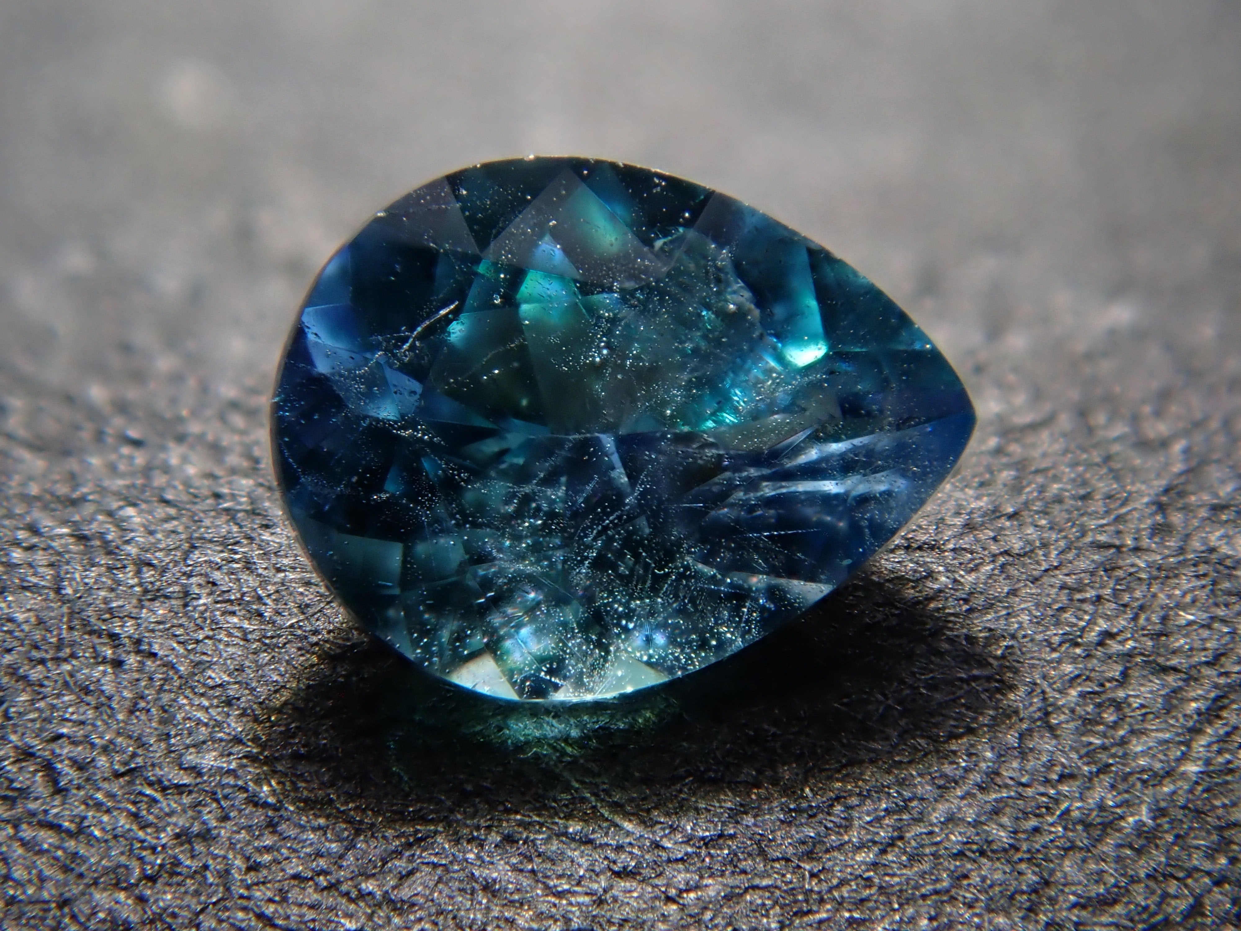 【1/11 22時販売】タンザニア産コーネルピン 0.103ctルース