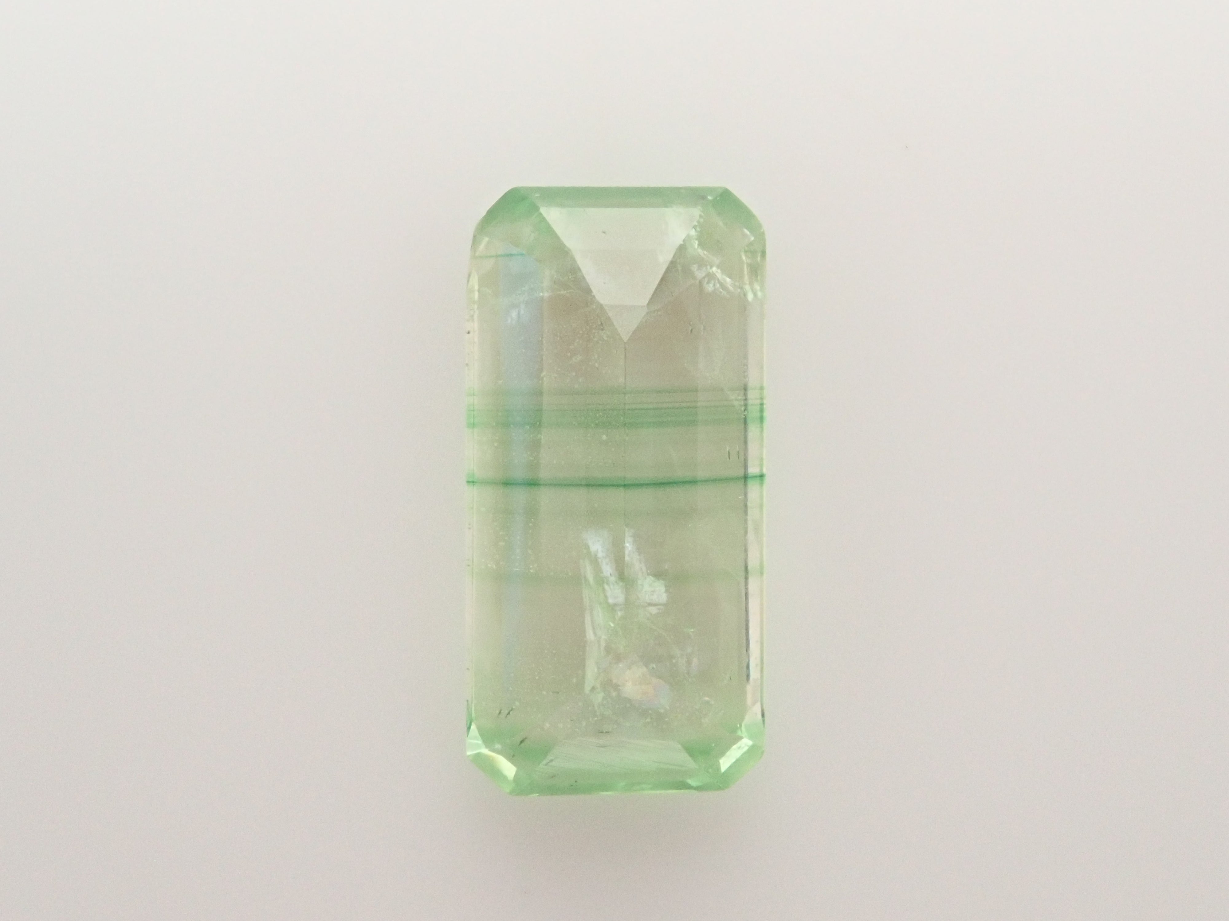 【1月18日晚間10點開售】坦尚尼亞雙色鈣鋁榴石 2.997克拉 散裝