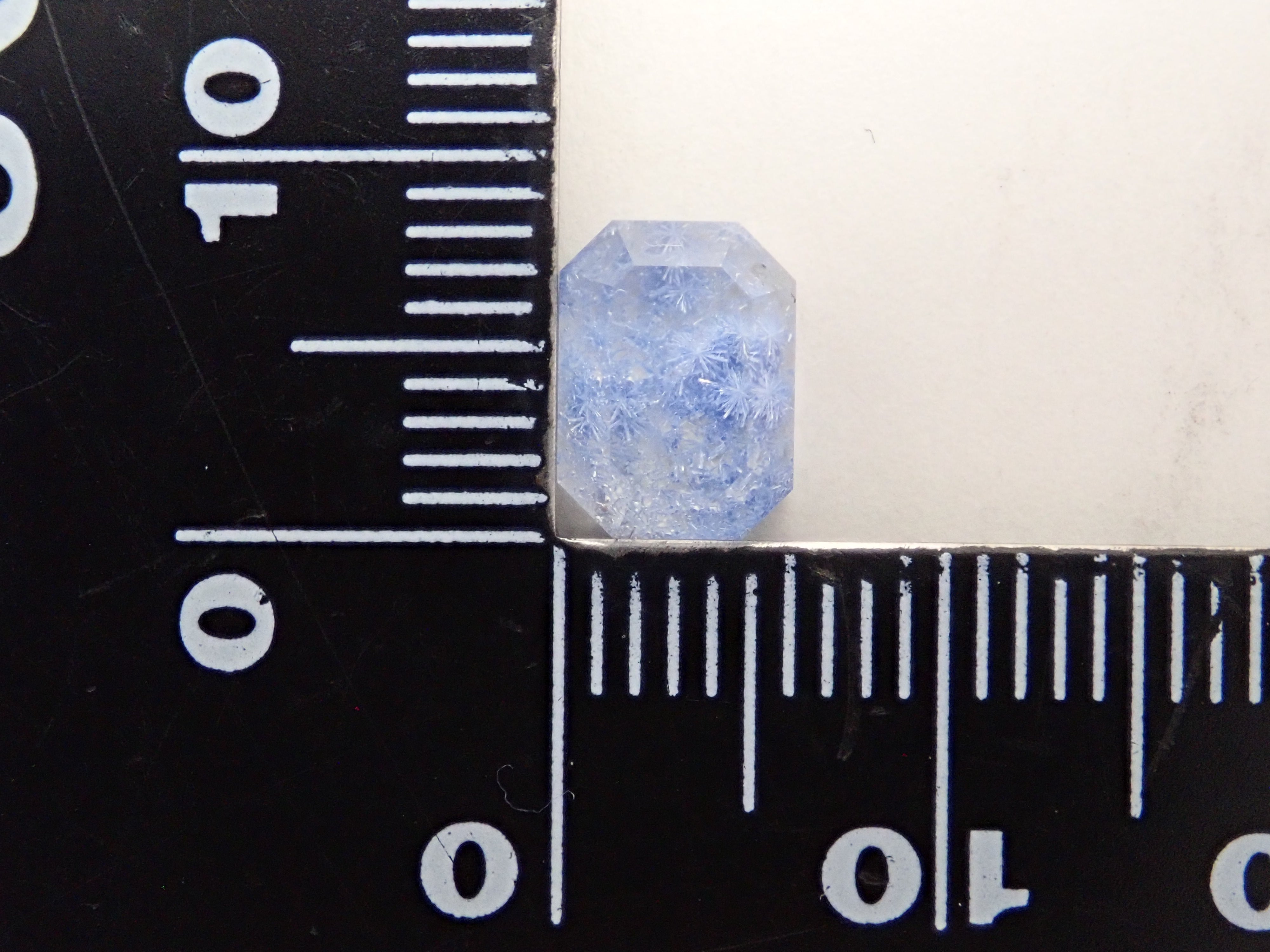 【1月18日晚間10點開賣】巴西石英包覆杜莫特石,1.736克拉裸石