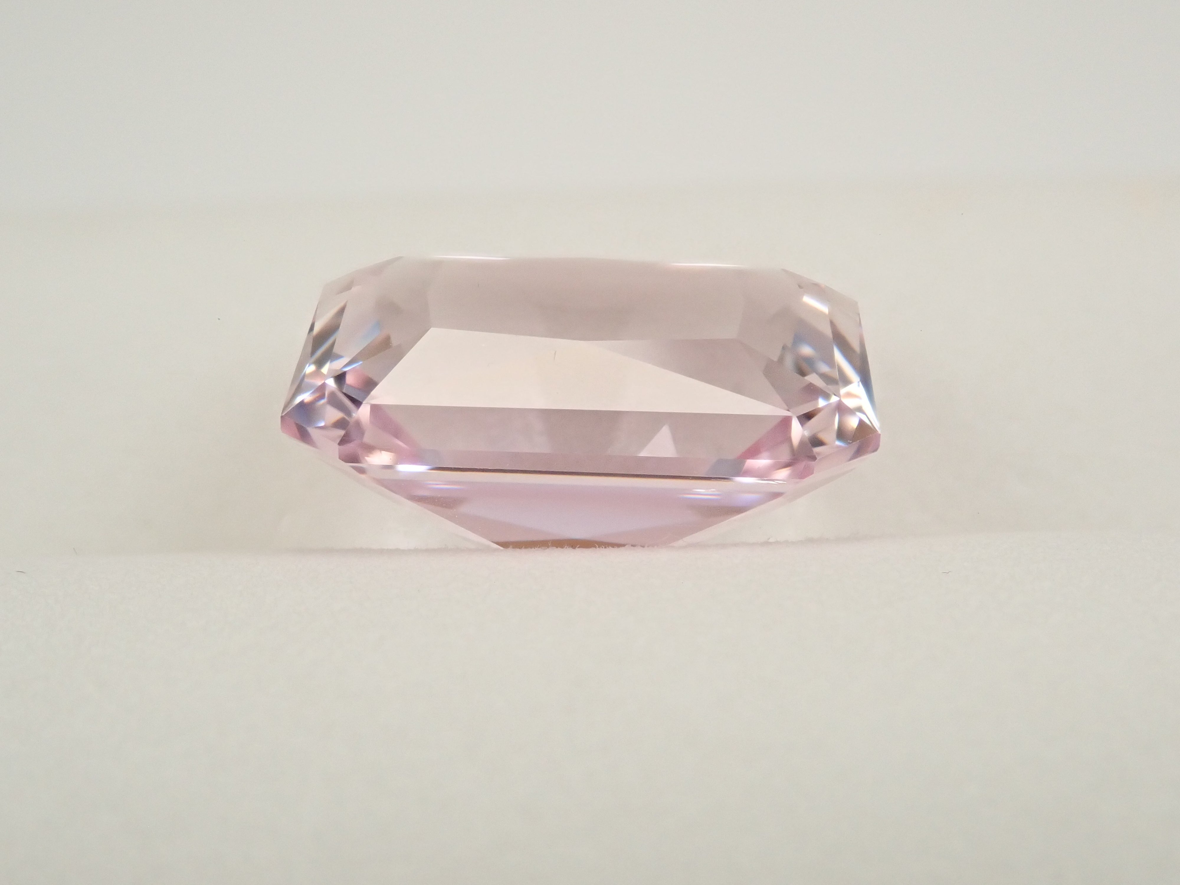 【1/21 22時販売】アフガニスタン産クンツァイト 9.214ctルース