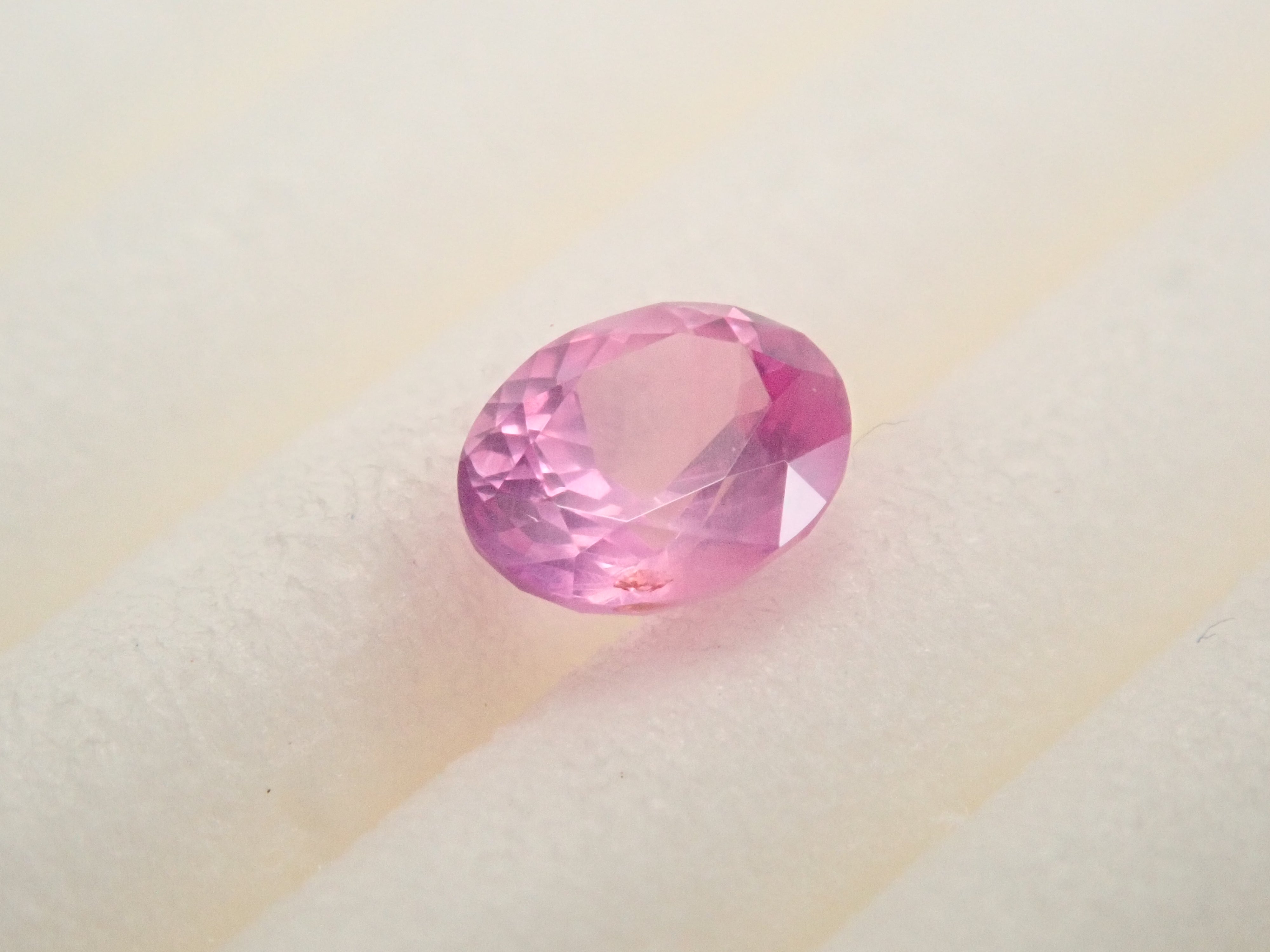 【1月20日晚間10點開賣】越南產0.257克拉未經加熱處理的絲滑粉色藍寶石