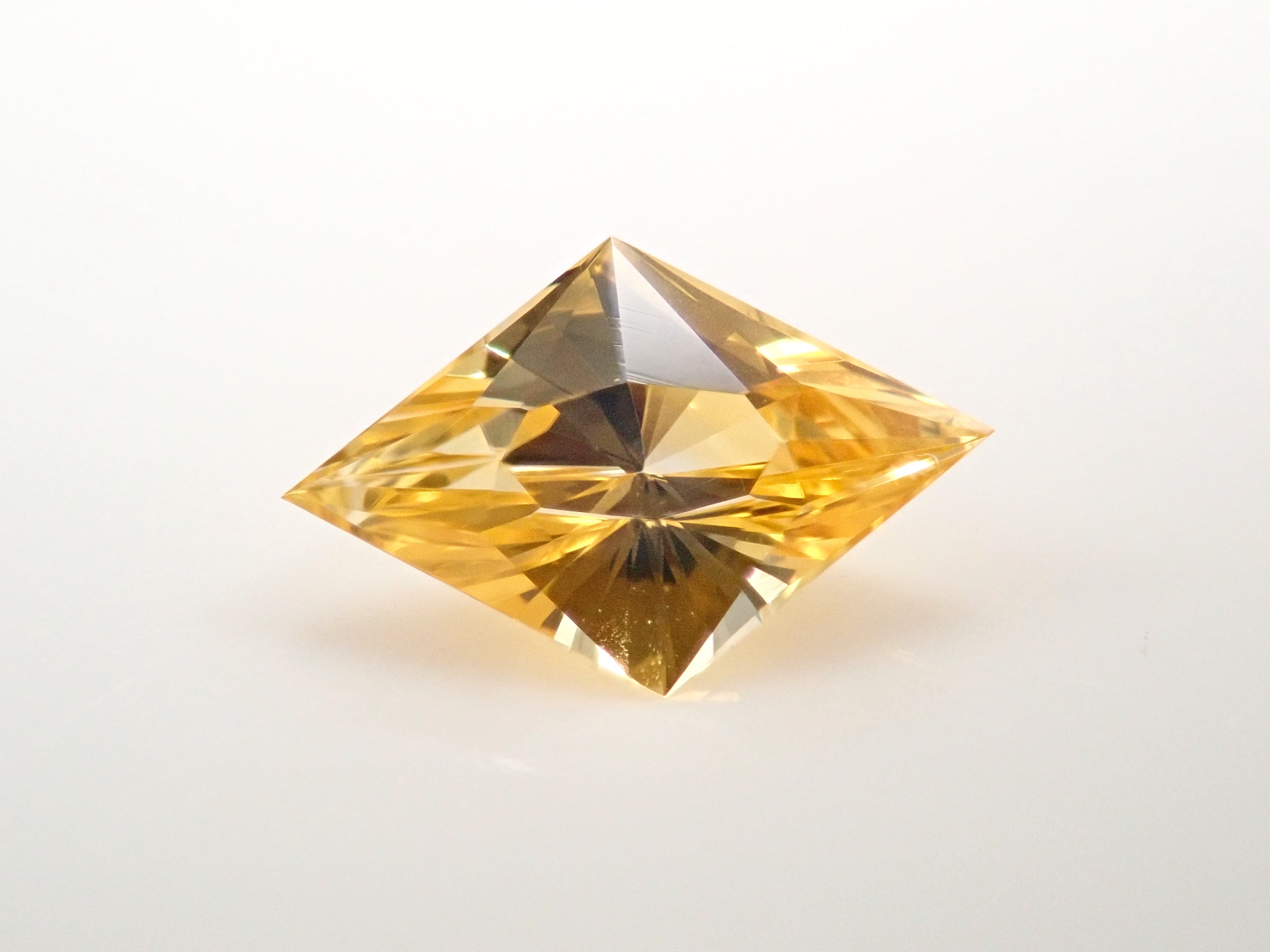 【1/17 22時販売】スリランカ産イエローサファイア 0.526ctルース