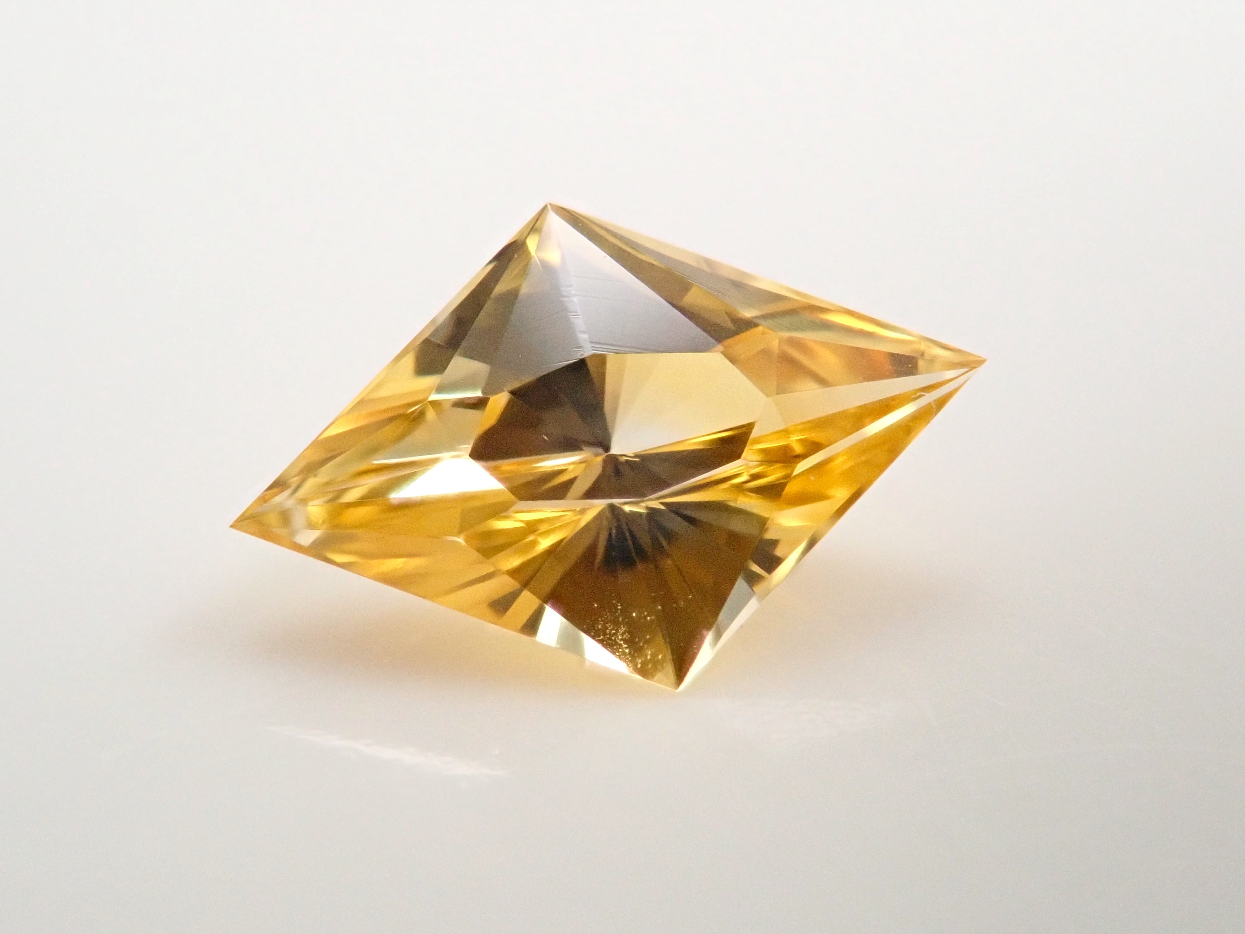 【1/17 22時販売】スリランカ産イエローサファイア 0.526ctルース