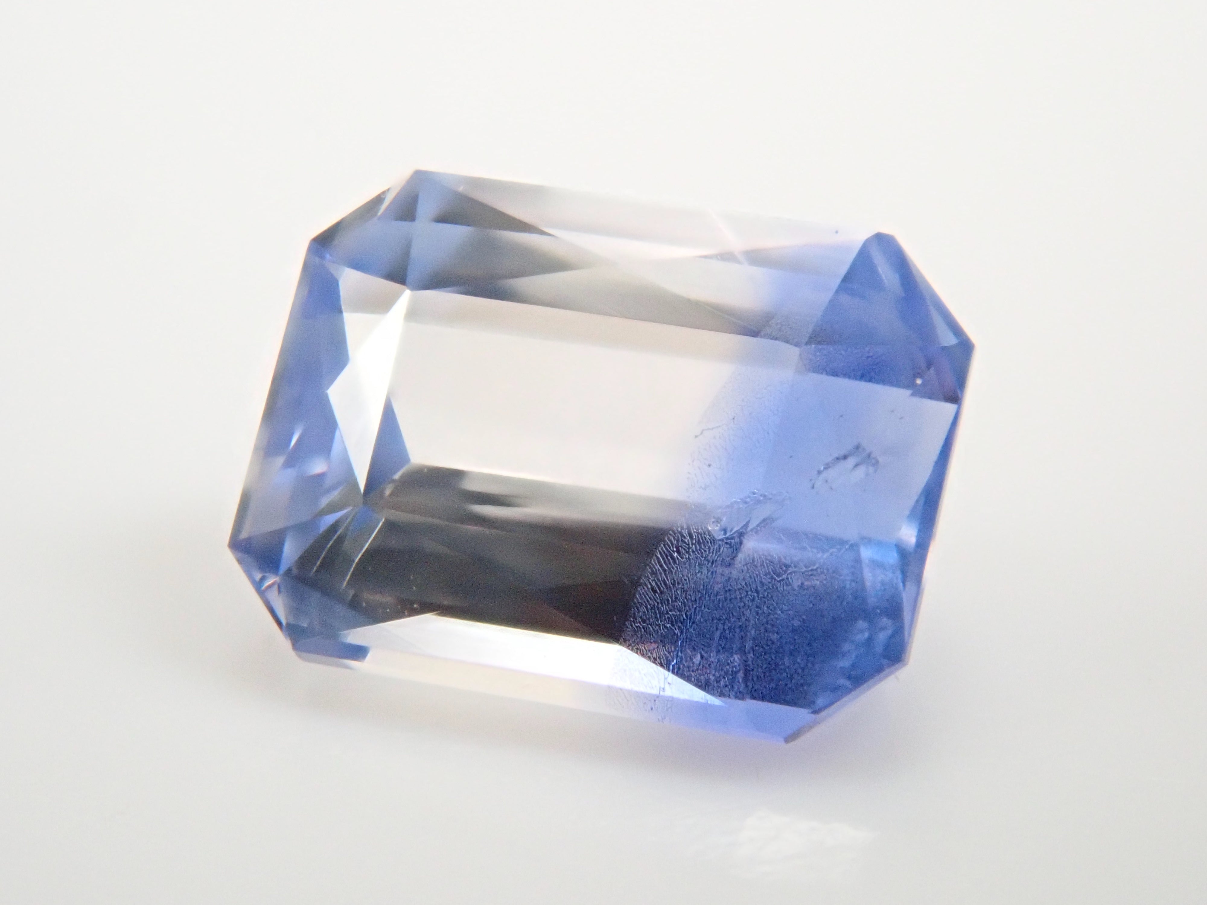 【1/17 22時販売】スリランカ産バイカラーサファイア 0.586ctルース