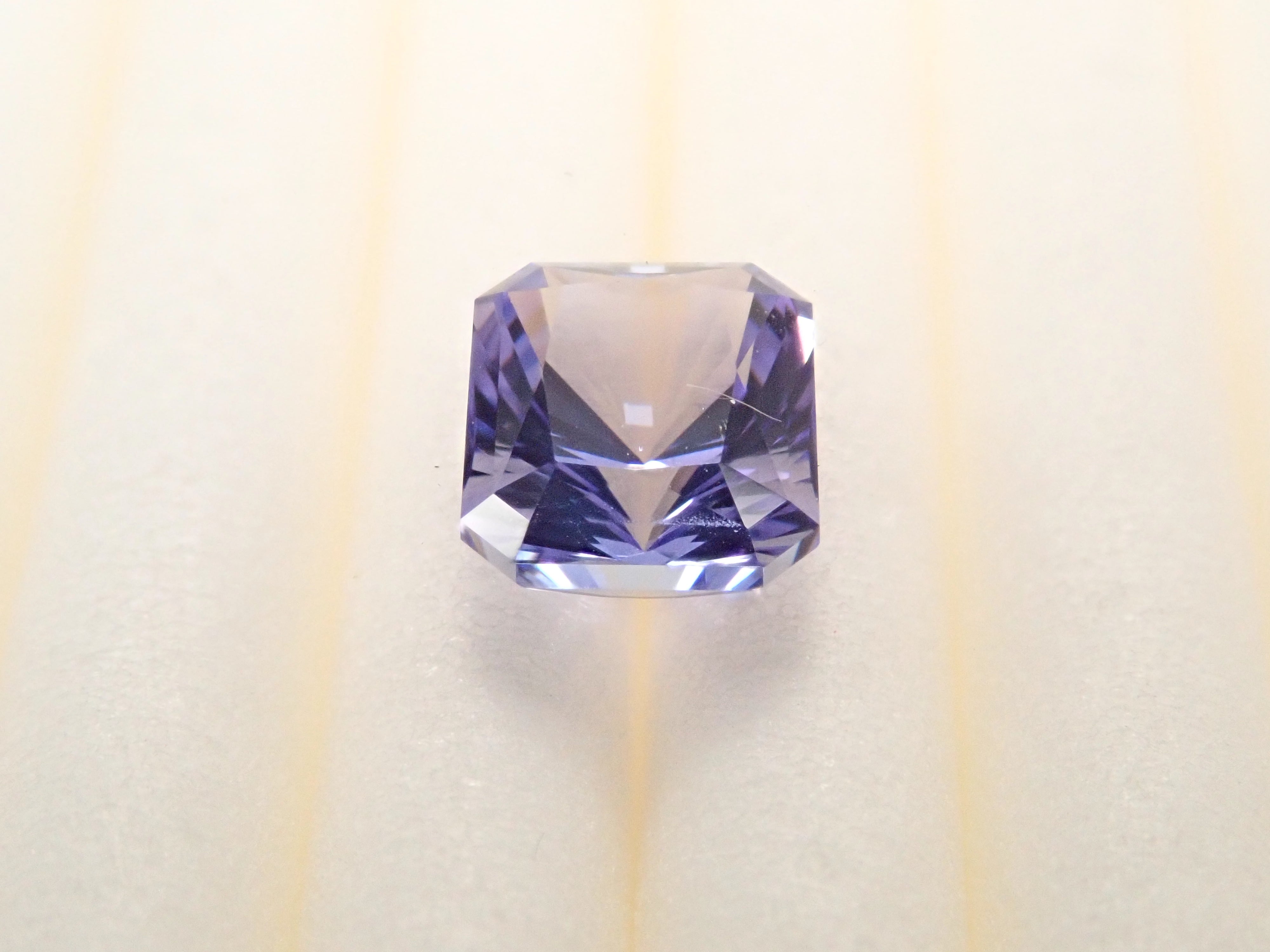 【1/17 22時販売】タンザニア産タンザナイト 0.680ctルース