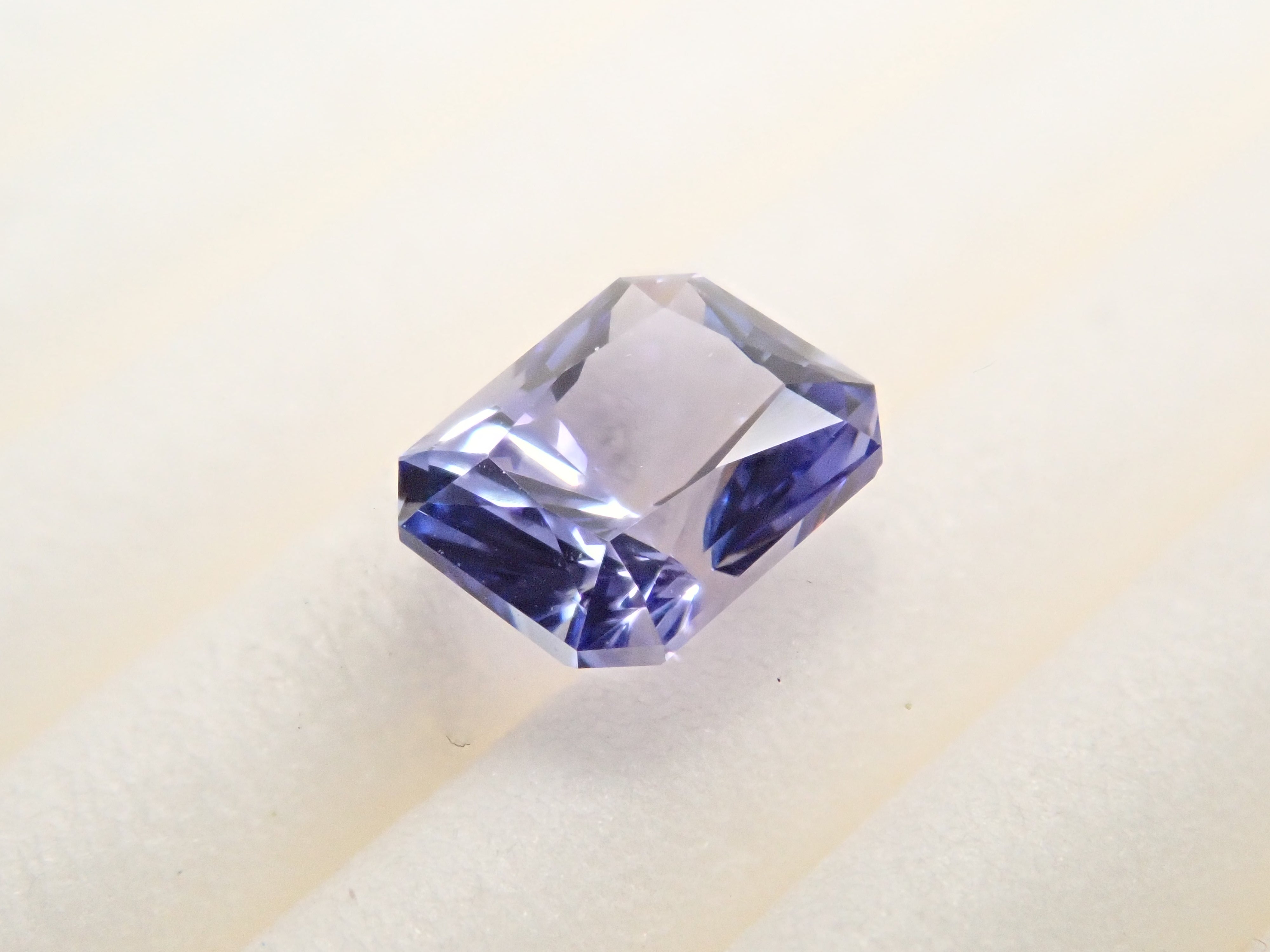 【1/17 22時販売】タンザニア産タンザナイト 0.680ctルース