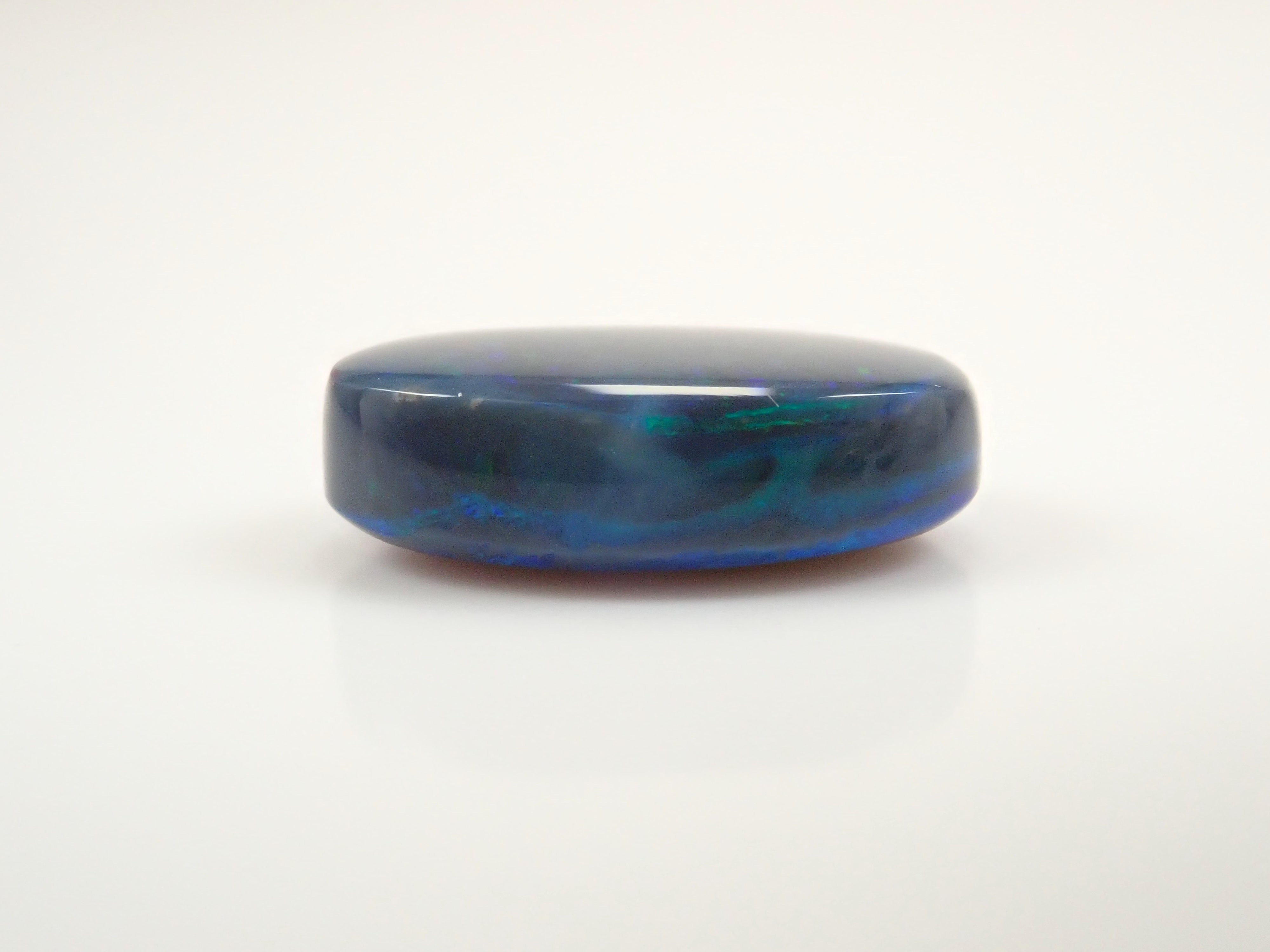 【1/17 22時販売】オーストラリア産ブラックオパール 3.583ctルース(両面タイプ)