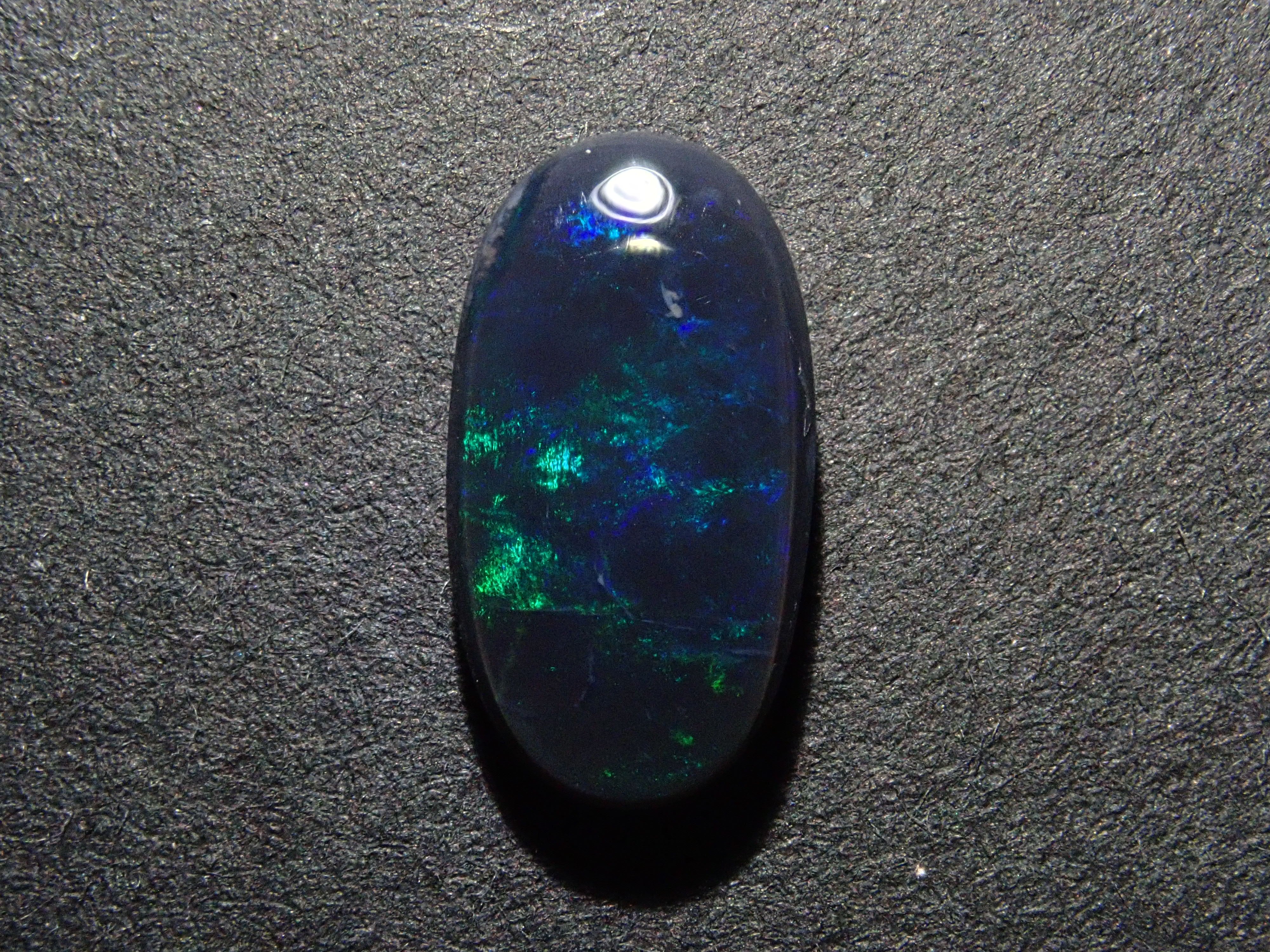 【1月17日晚間10點開售】1.091克拉散裝澳洲黑歐泊