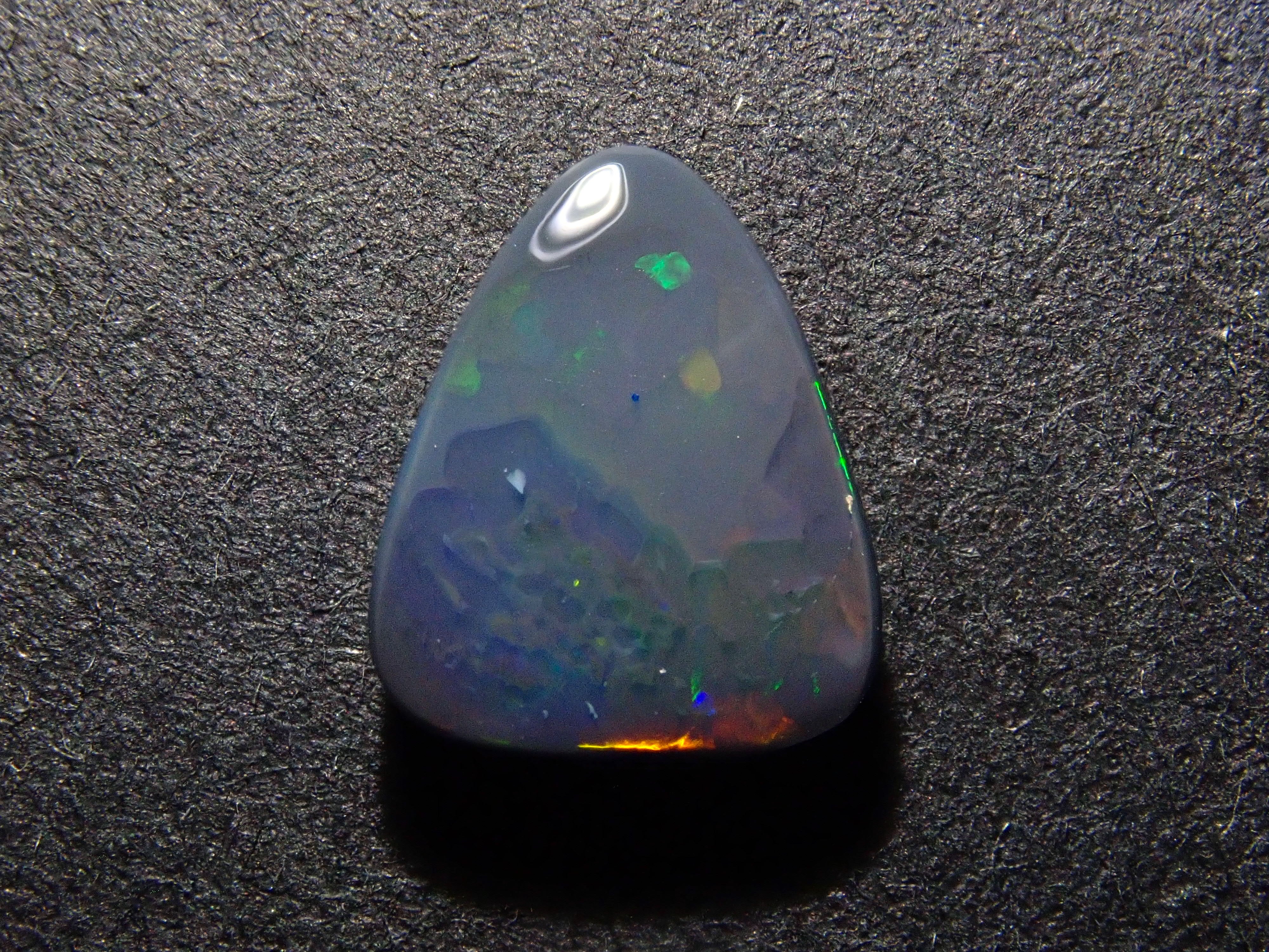 【1/17 22時販売】オーストラリア産ブラックオパール 0.758ctルース