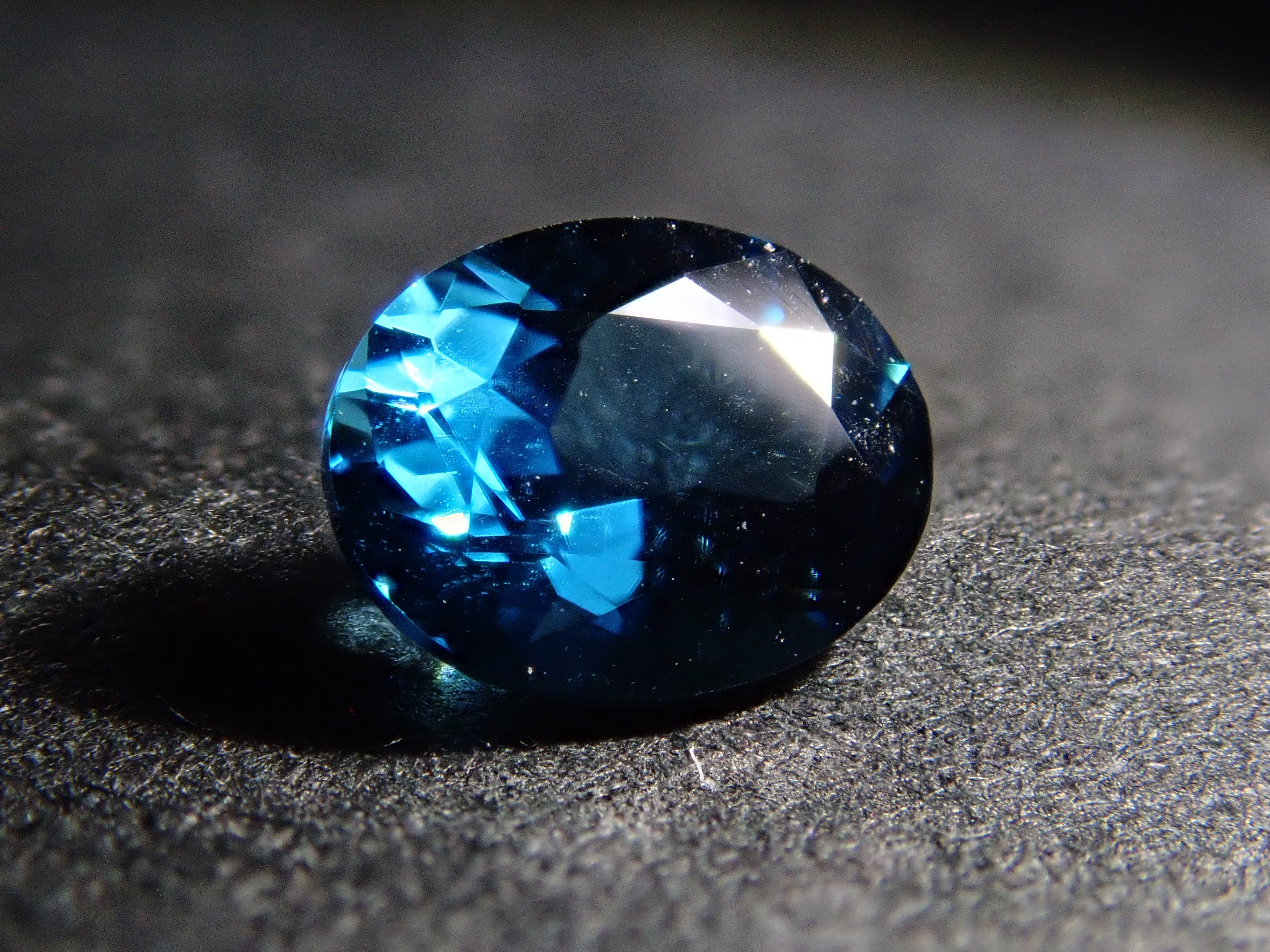 【1月21日晚10點開售】巴西靛藍碧璽 0.342克拉 裸石