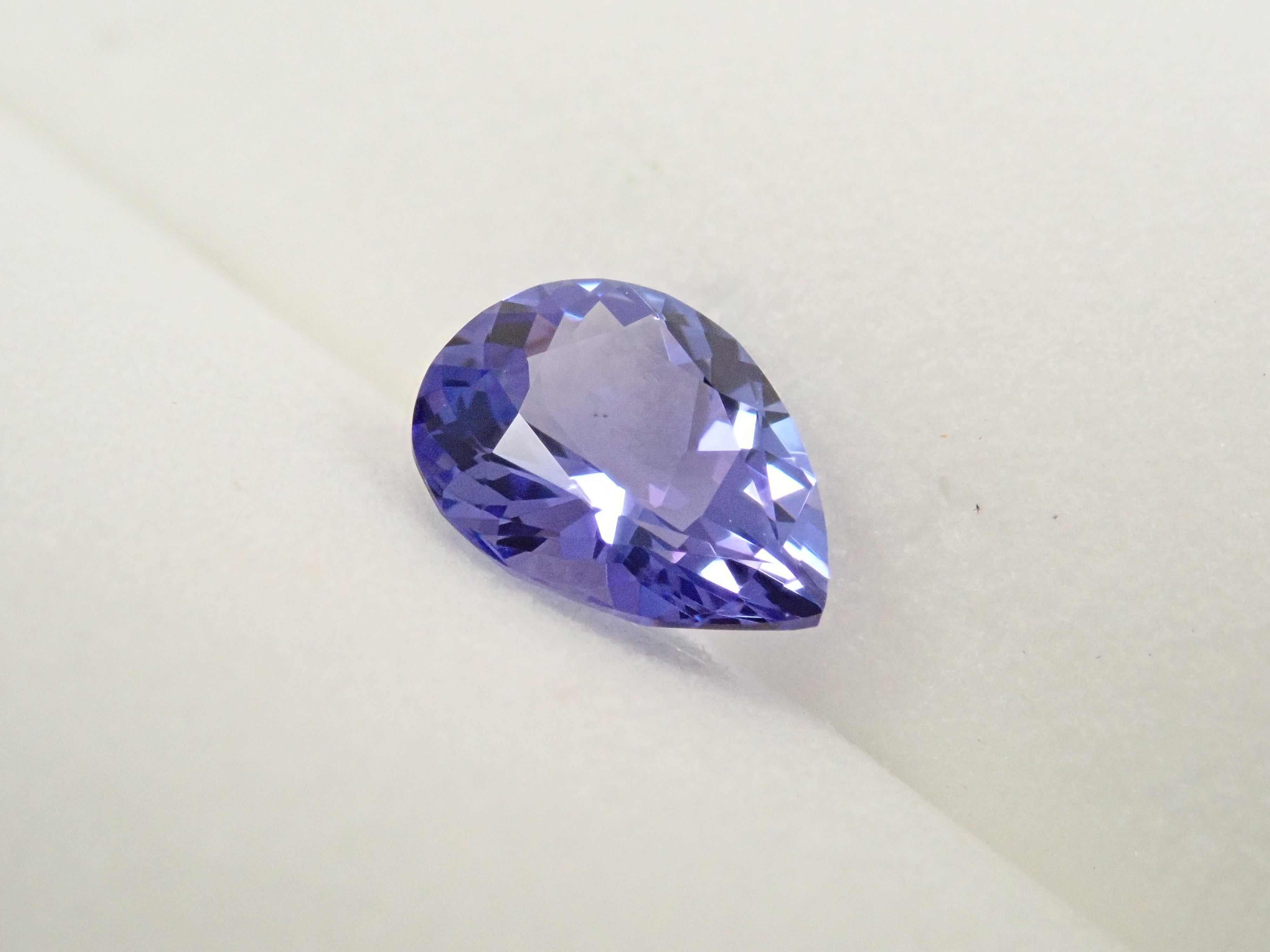 【1月21日晚間10點開賣】坦尚尼亞產坦桑石,0.730克拉裸石