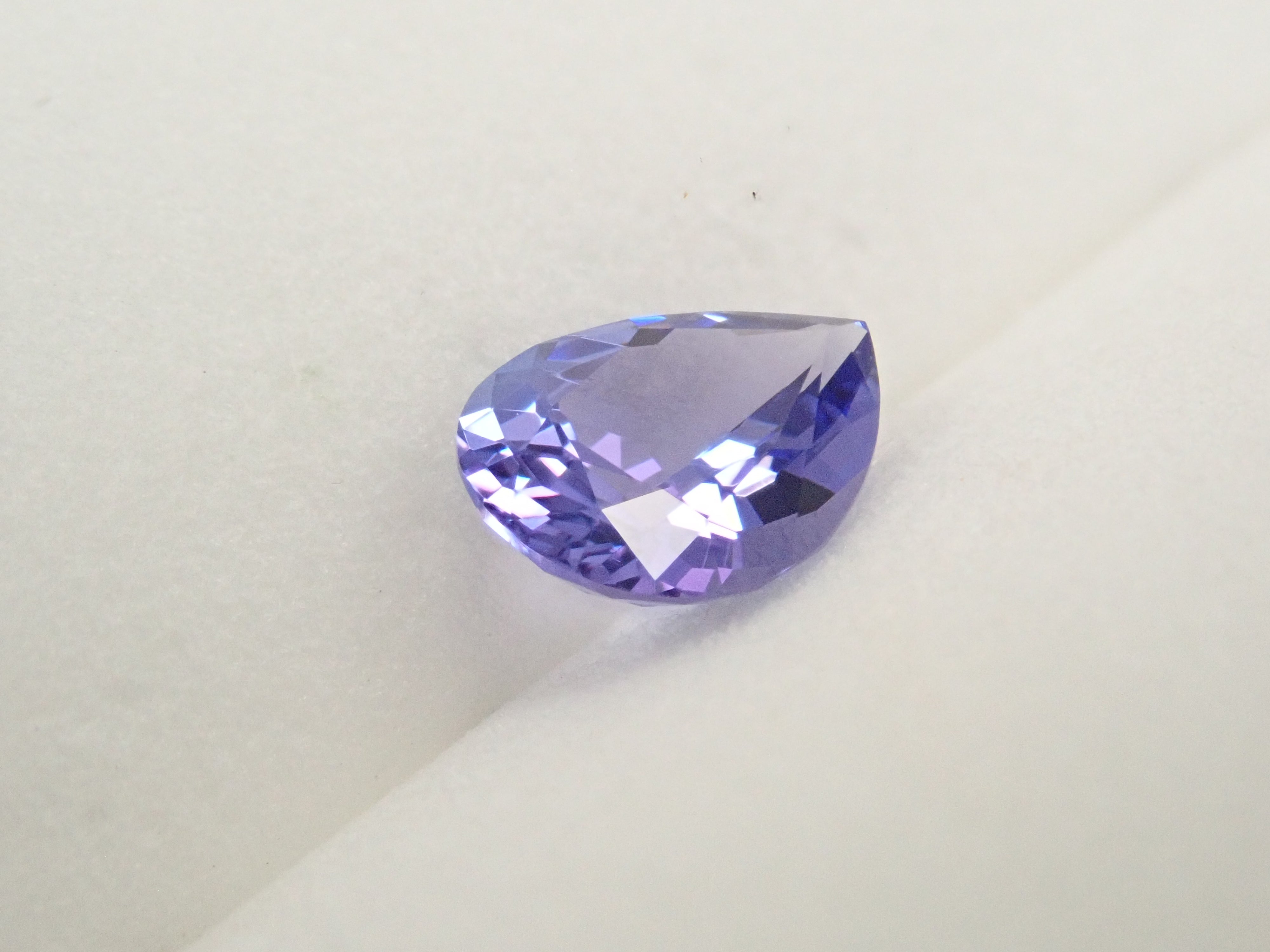 【1月21日晚間10點開賣】坦尚尼亞產坦桑石,0.730克拉裸石