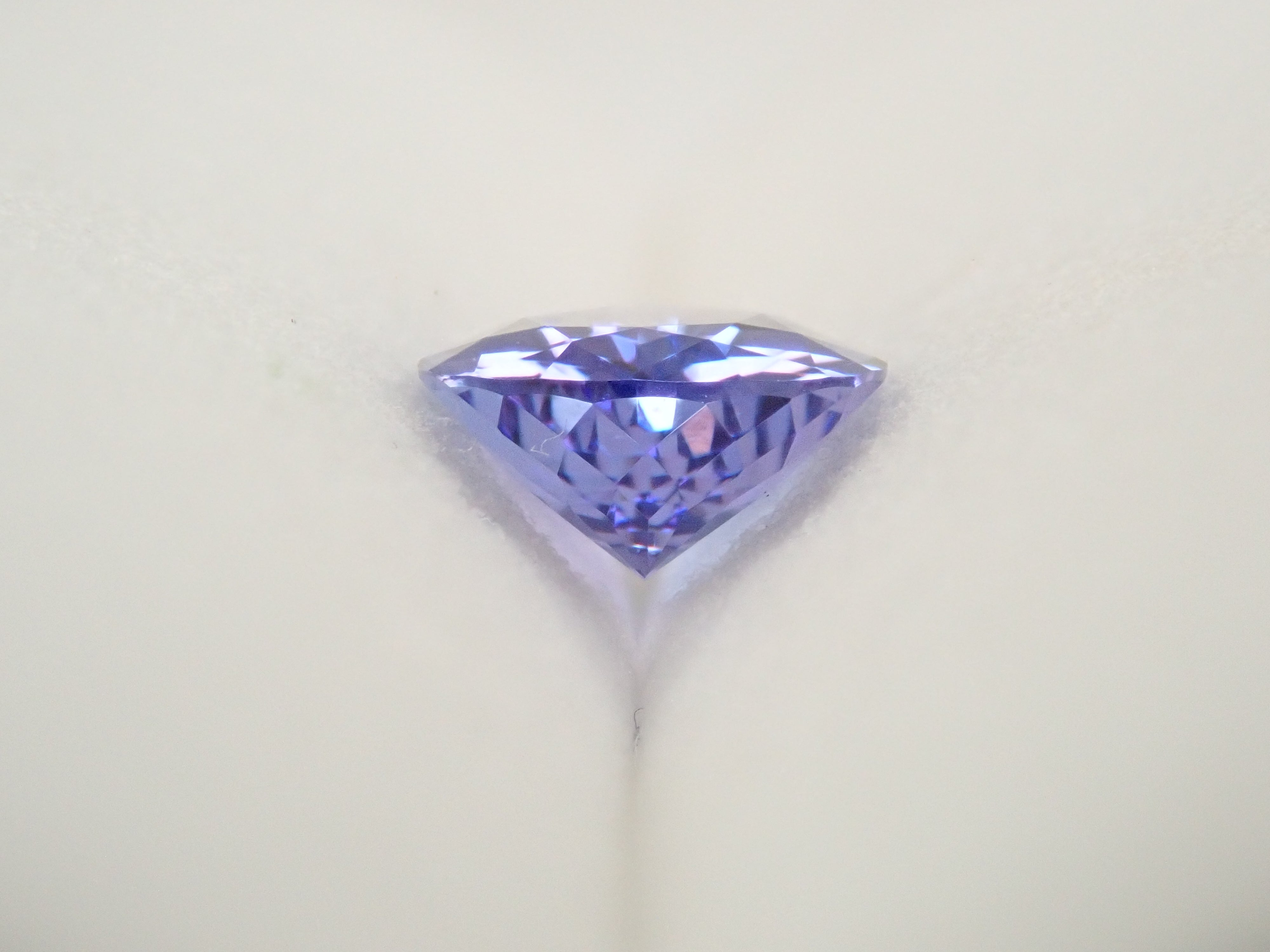 【1月21日晚間10點開賣】坦尚尼亞產坦桑石,0.730克拉裸石