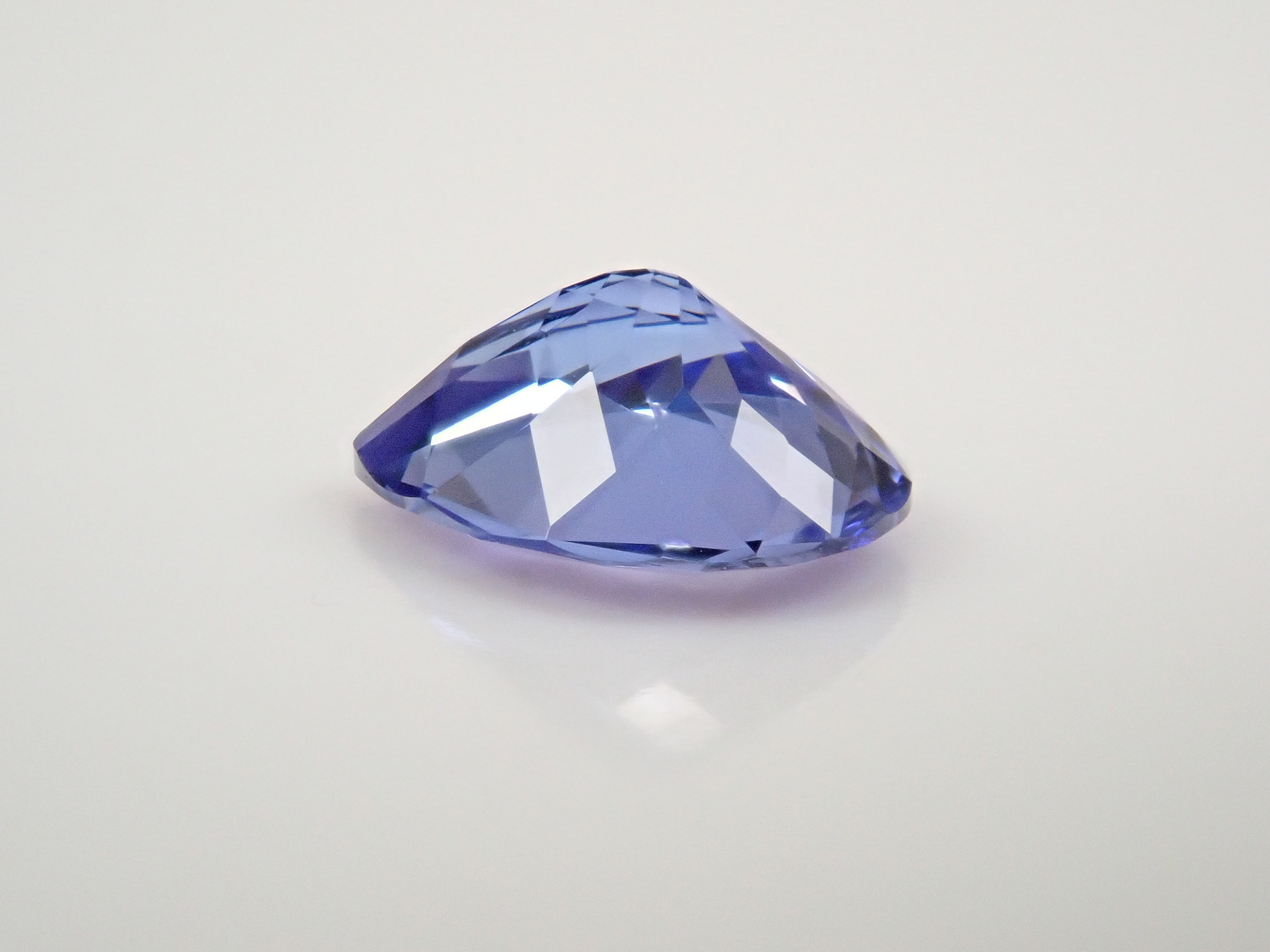 【1月21日晚間10點開賣】坦尚尼亞產坦桑石,0.730克拉裸石