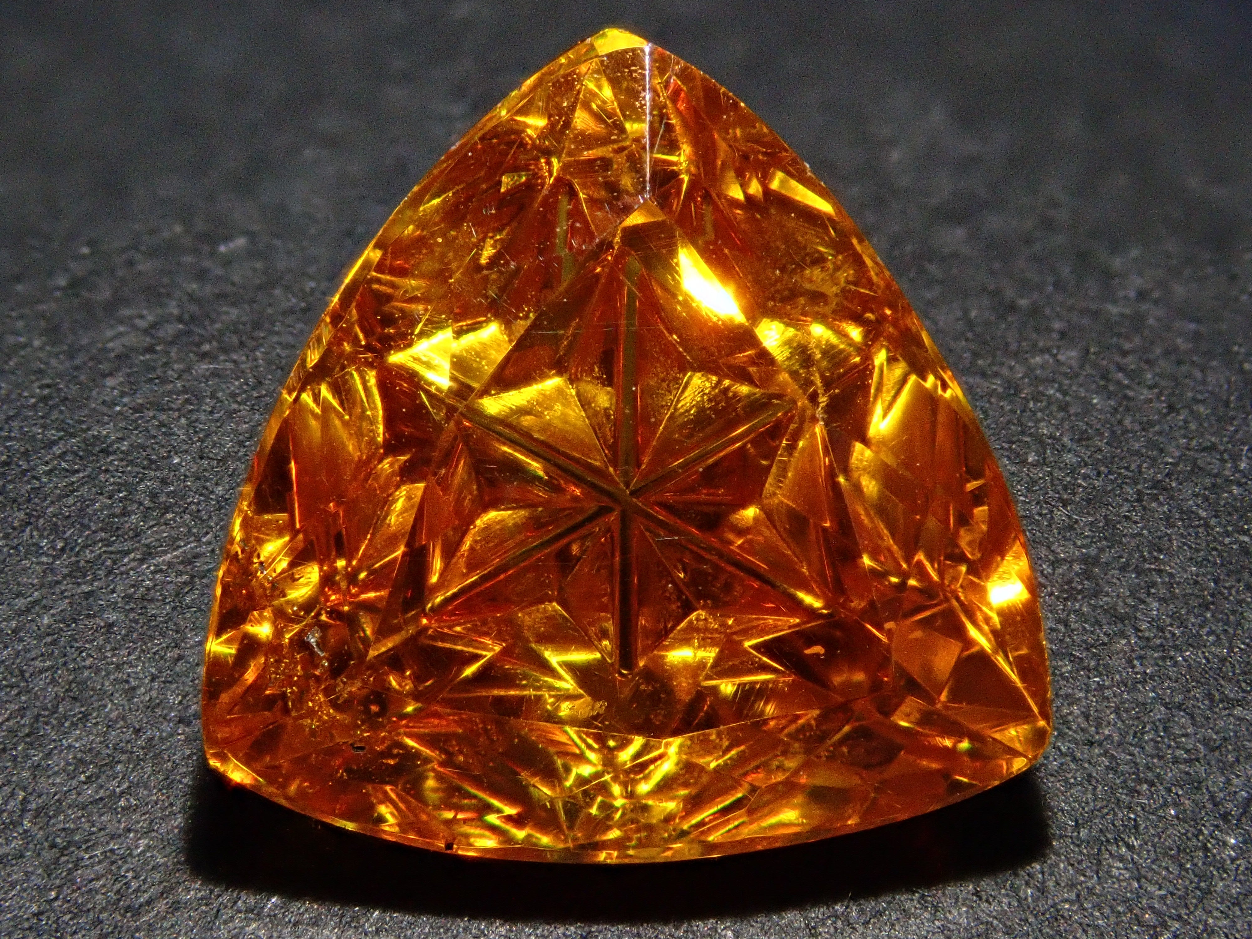 【抽獎活動 0201_01】【Koshu Precious Stones Cut by plusthree】西班牙產 6.417 克拉閃鋅礦裸石