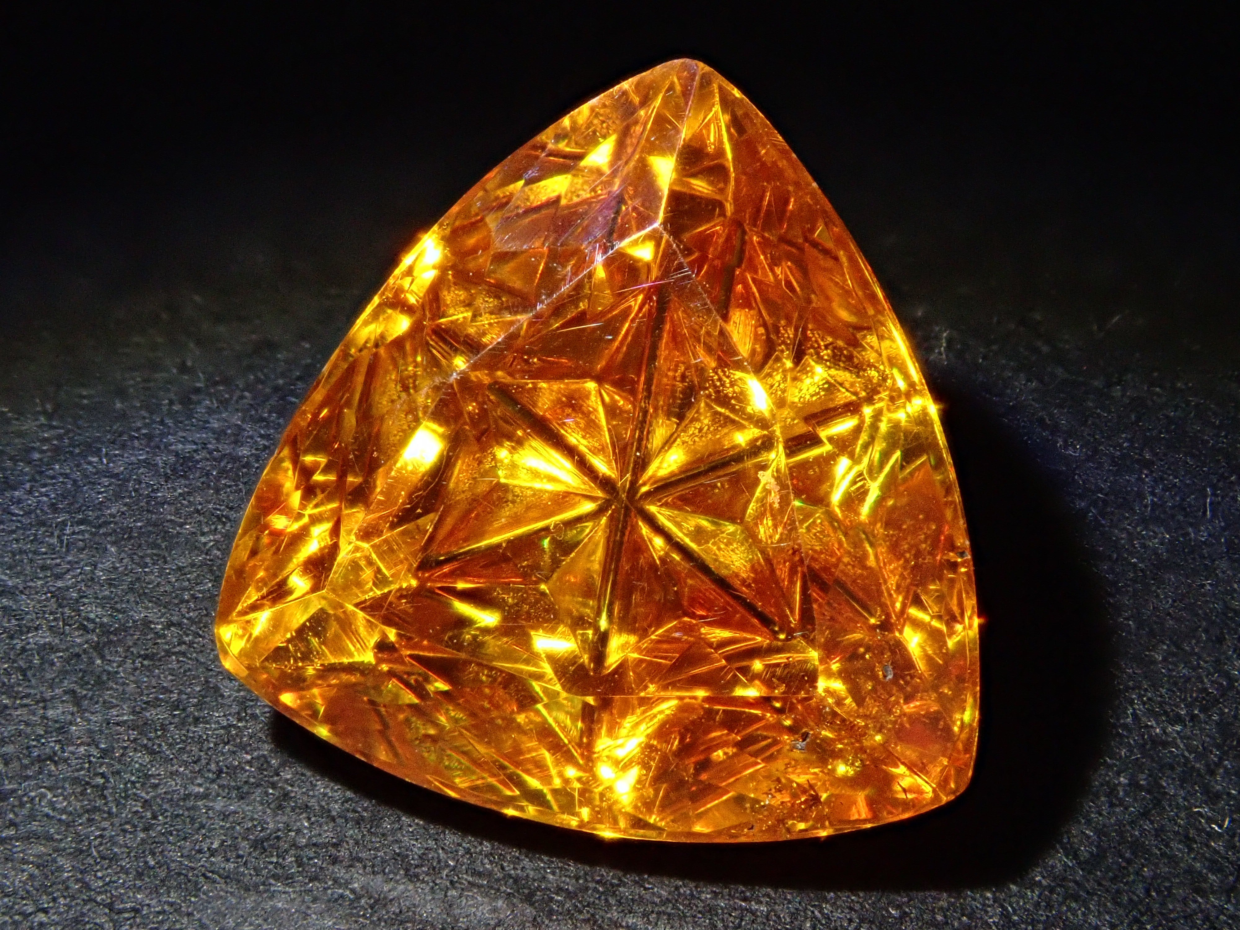 【抽獎活動 0201_01】【Koshu Precious Stones Cut by plusthree】西班牙產 6.417 克拉閃鋅礦裸石