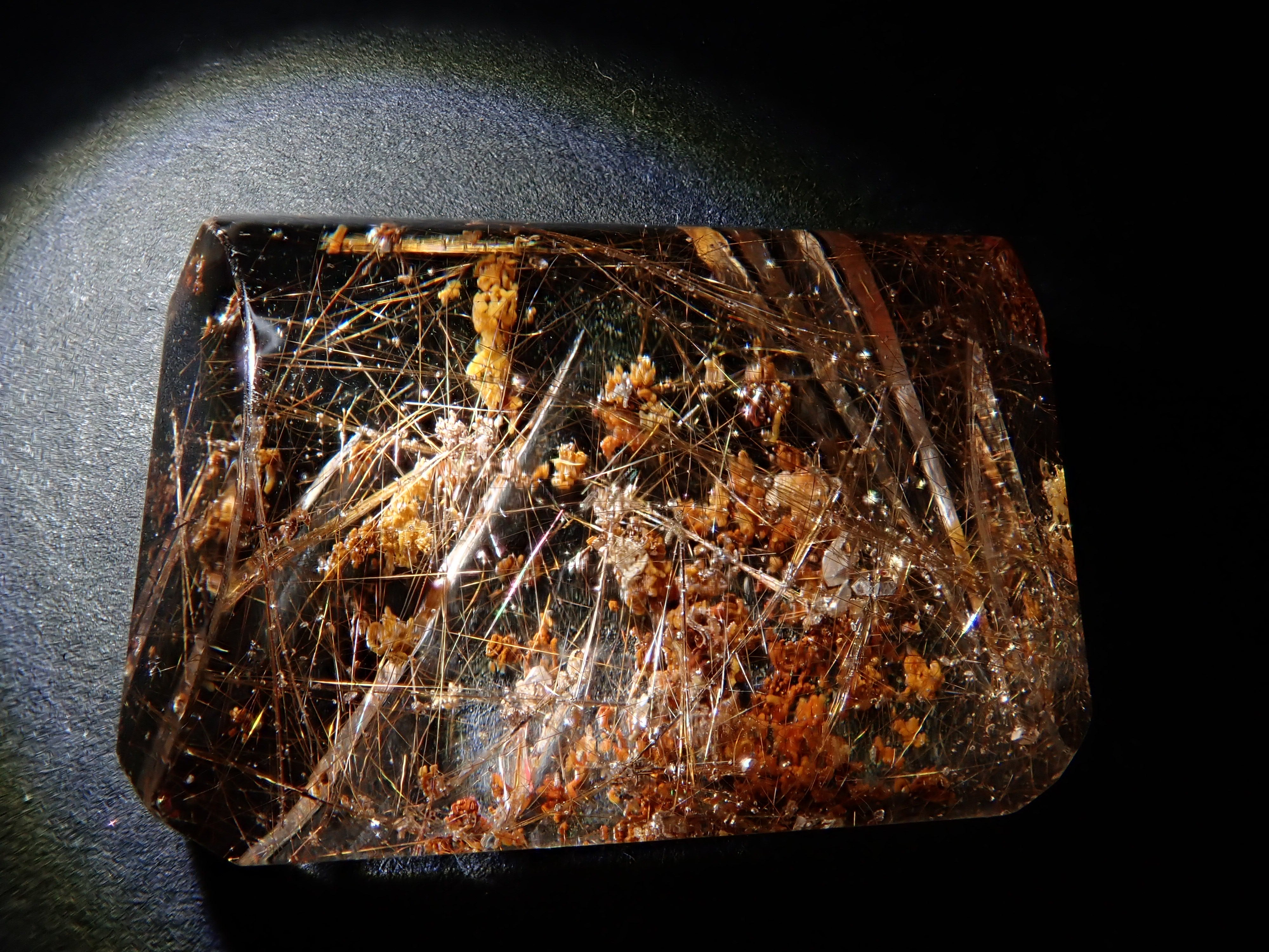 【甲州貴石切子plusthree】ブラジル産ガーデンクォーツ 47.809ctルース