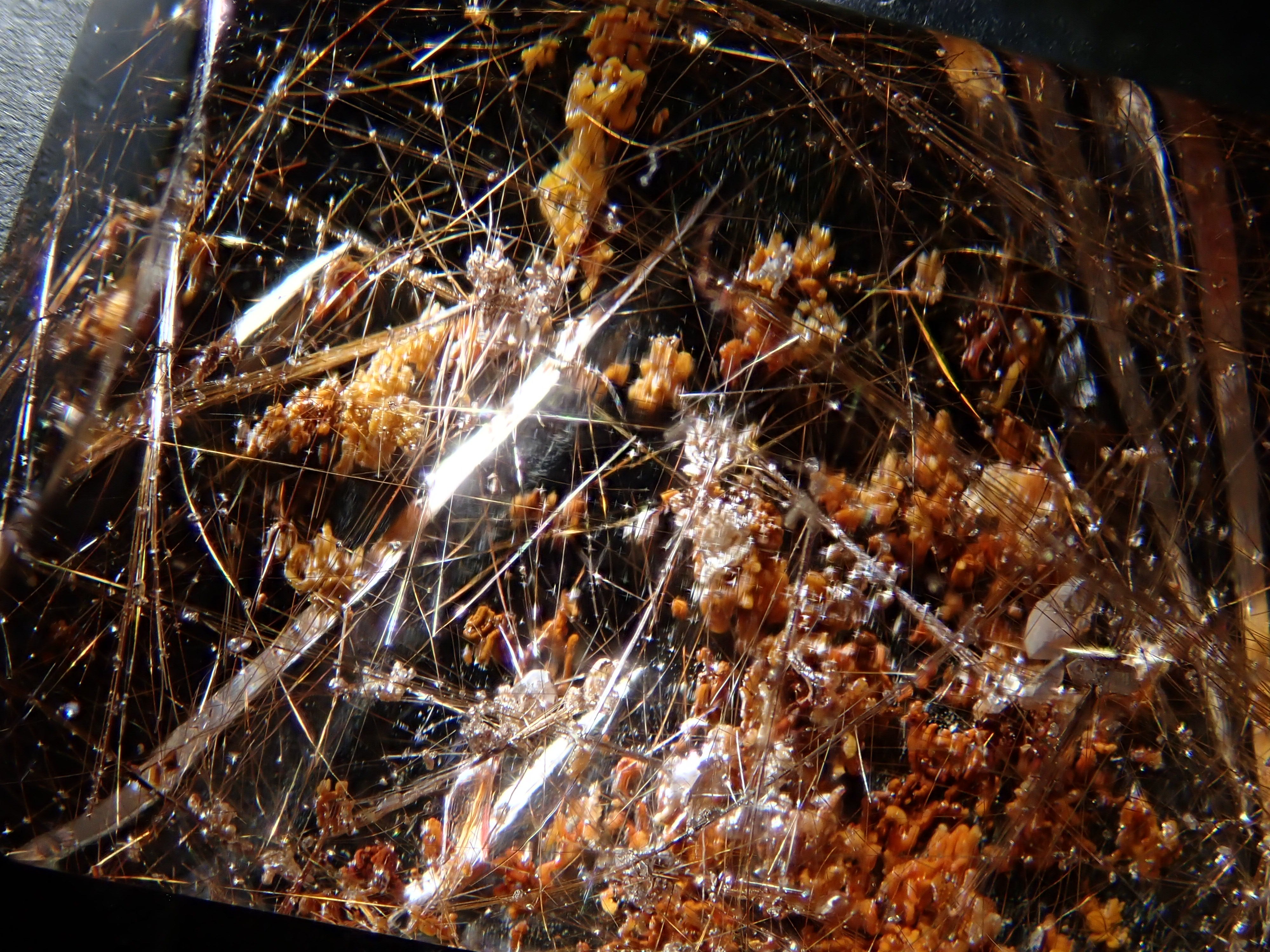 【甲州貴石切子plusthree】ブラジル産ガーデンクォーツ 47.809ctルース