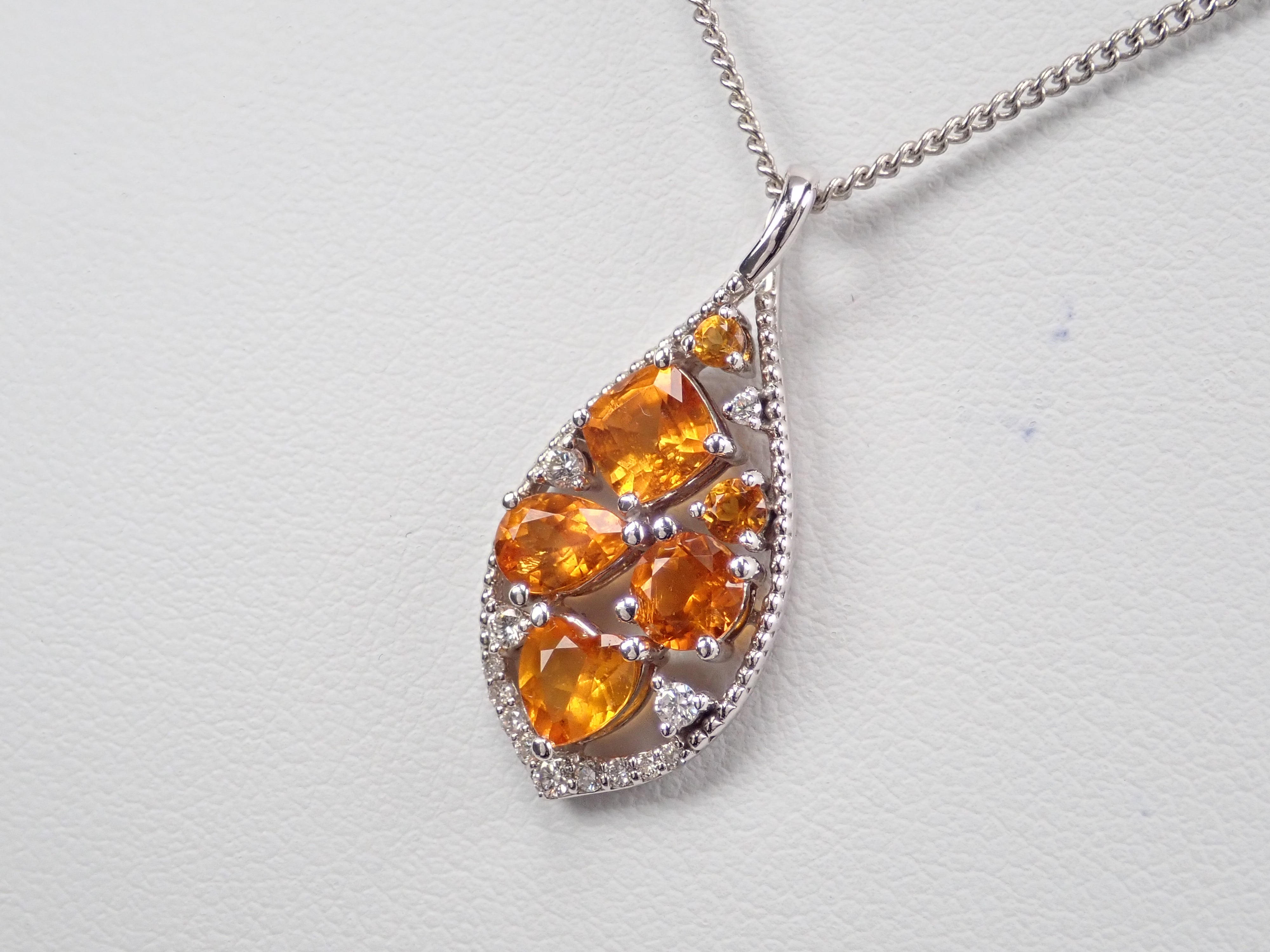 K18WGクリノヒューマイト1.79ct ・ダイヤモンドペンダントトップ(ネックレストップ)