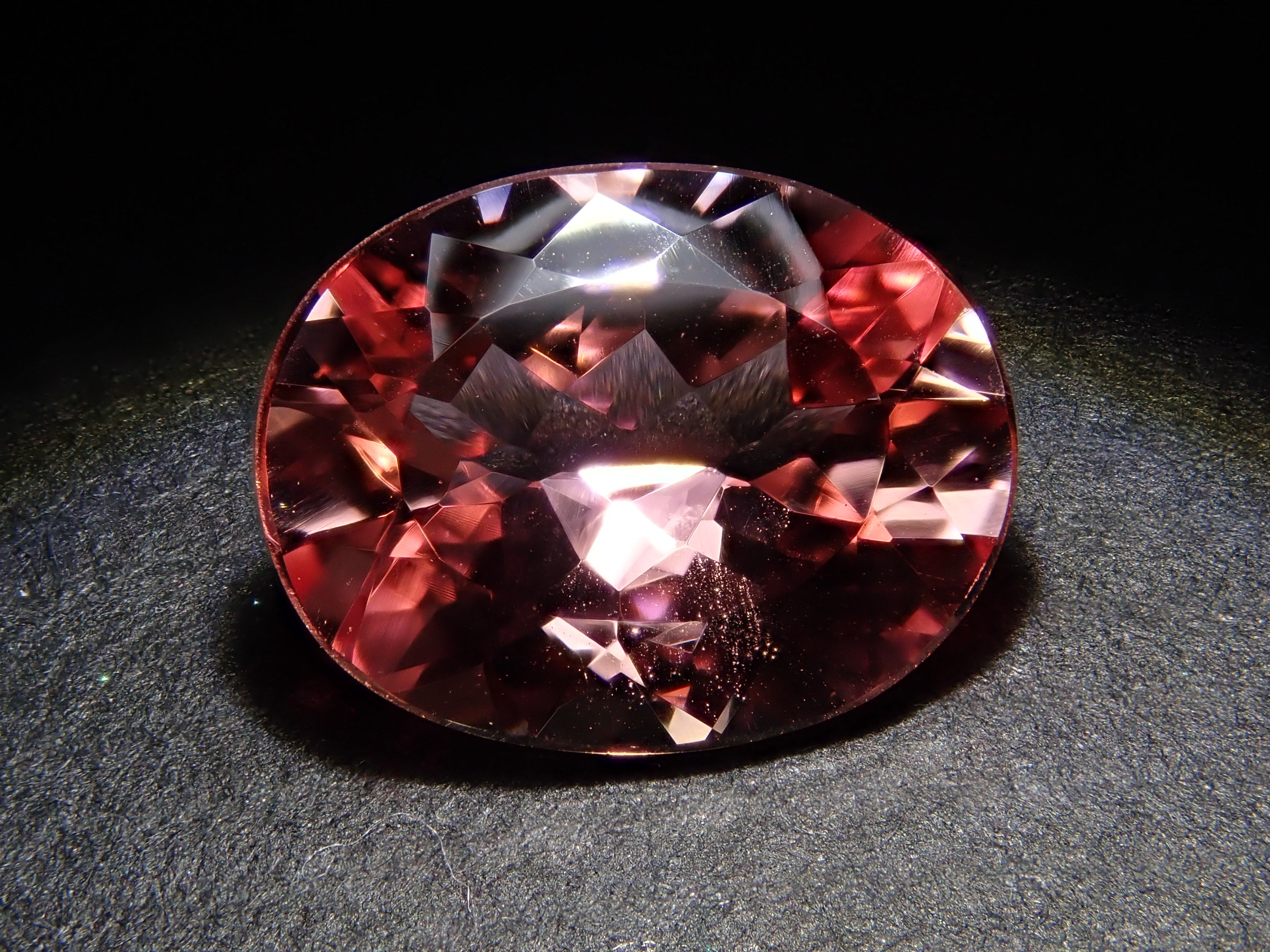 巴西未經加熱處理的粉紅帝王托帕石(雪莉粉)2.221克拉裸石