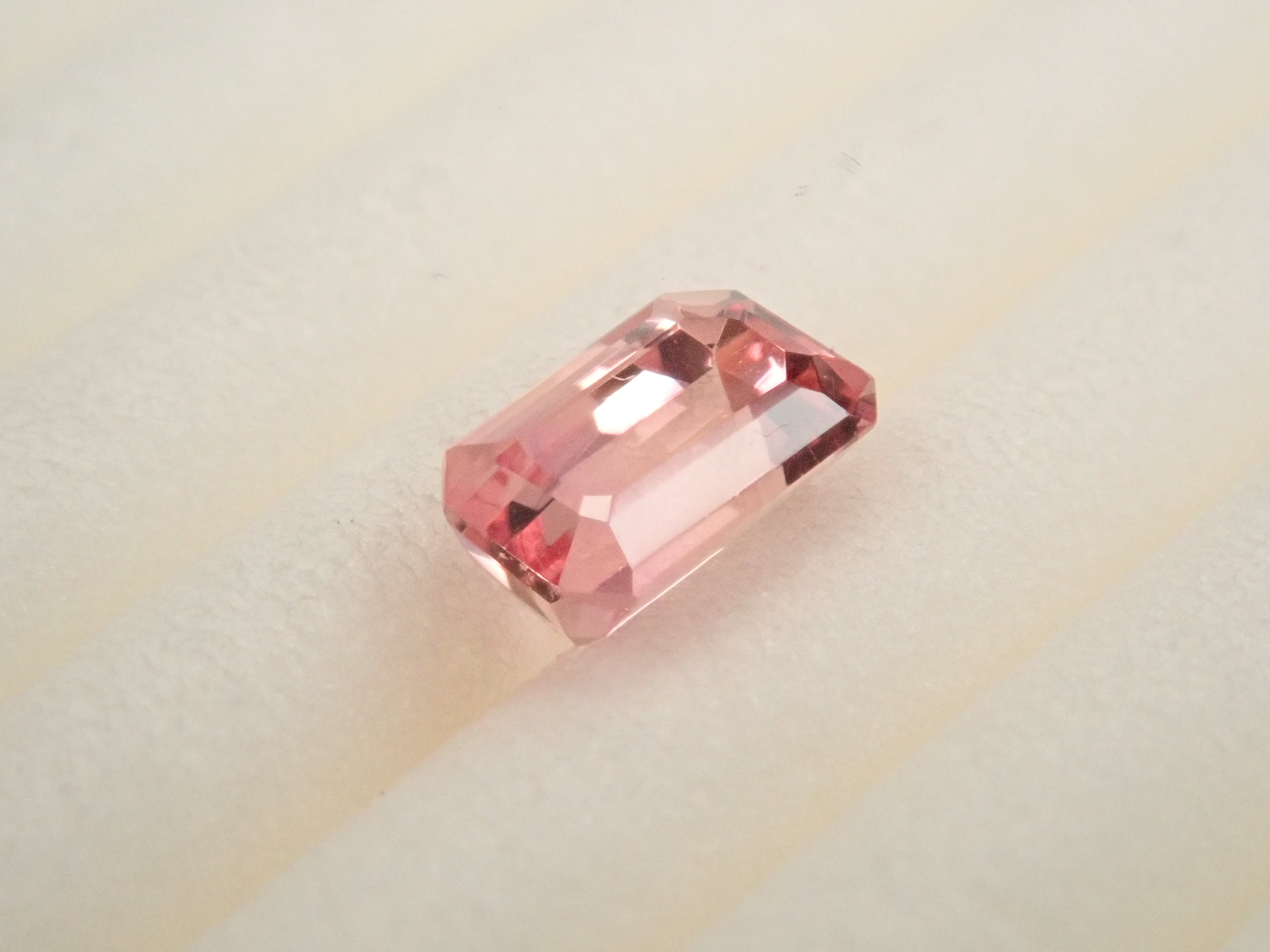 巴西未經加熱處理的粉紅帝王托帕石(雪莉粉)0.438克拉裸石