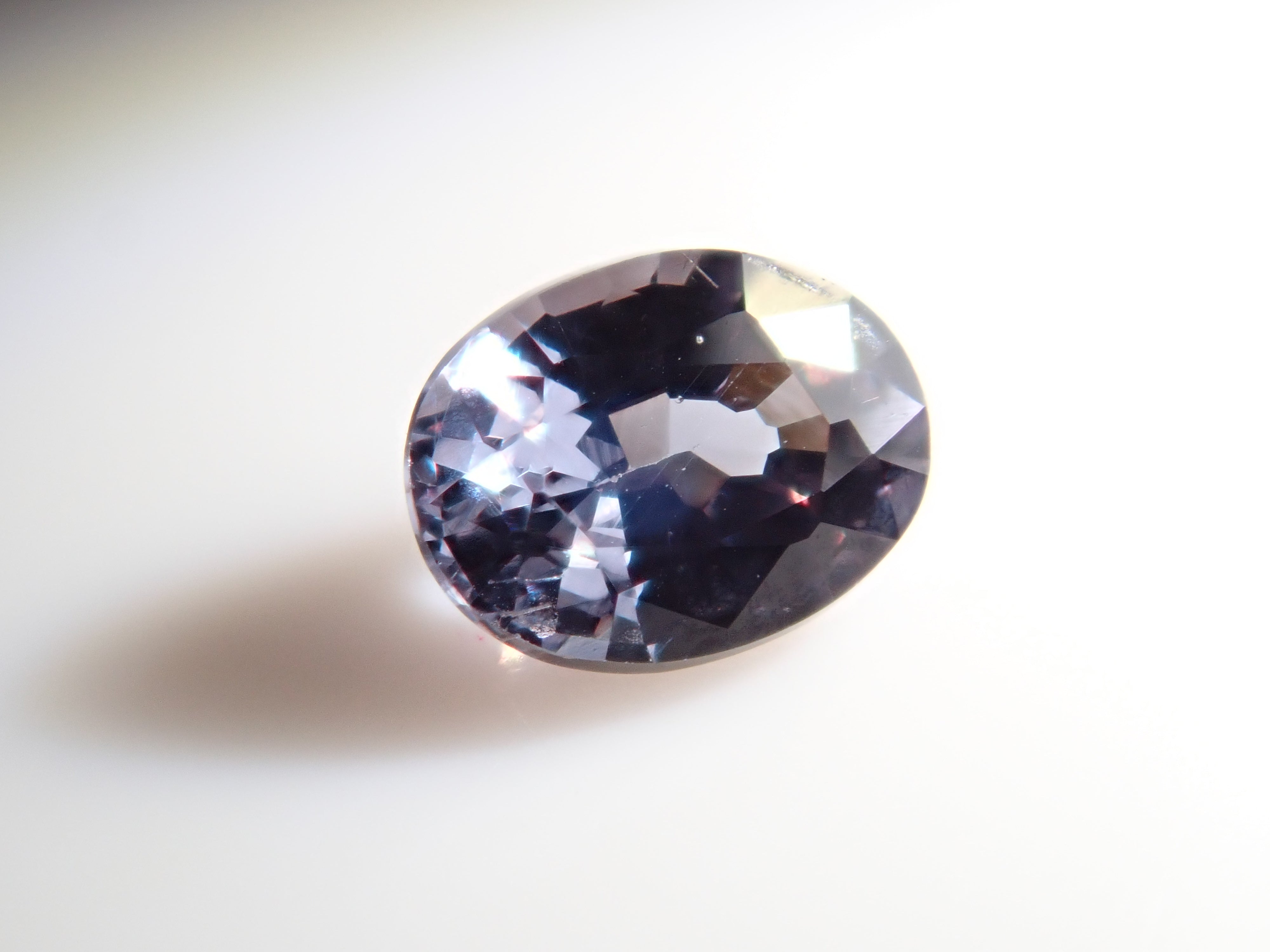 【1/27 22時販売】マダガスカル産ベキリーブルーガーネット(カラーチェンジガーネット) 0.132ctルース