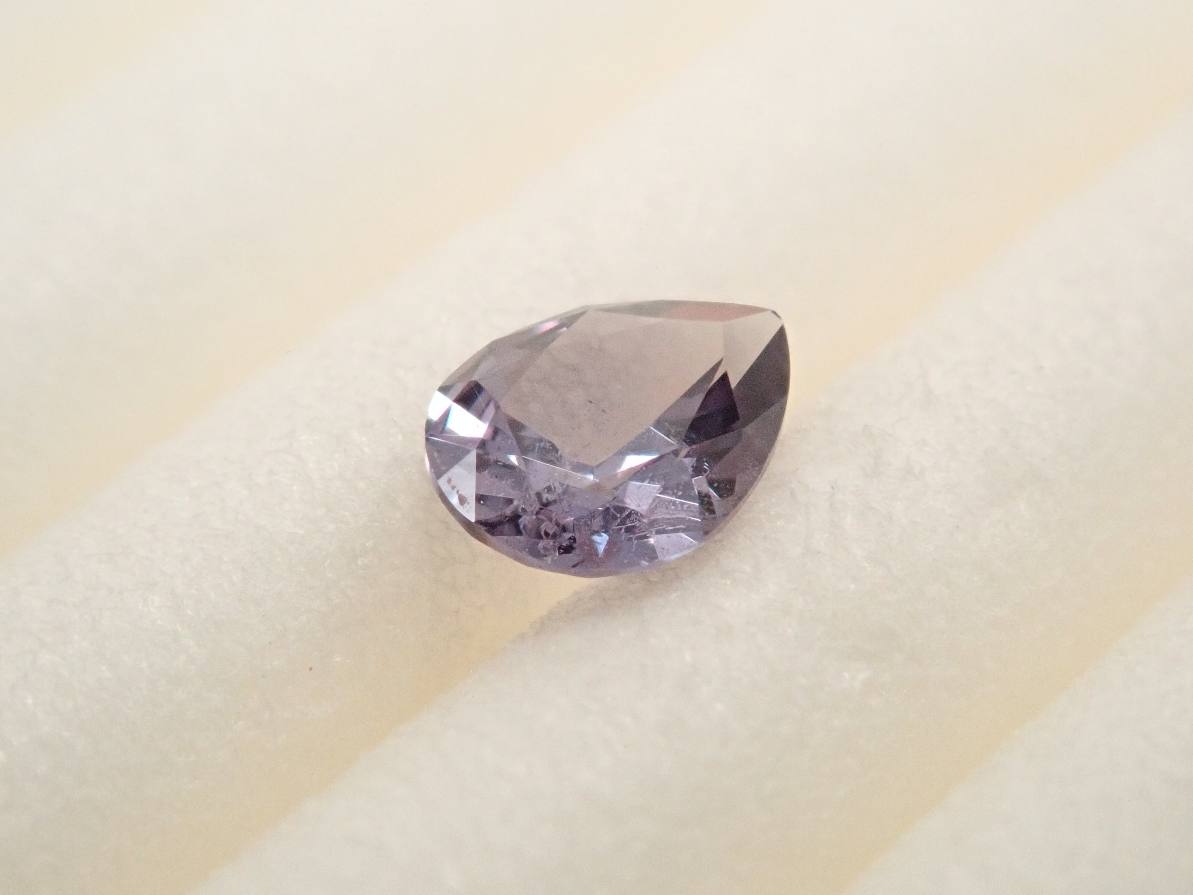 【1/27 22時販売】マダガスカル産ベキリーブルーガーネット(カラーチェンジガーネット) 0.150ctルース