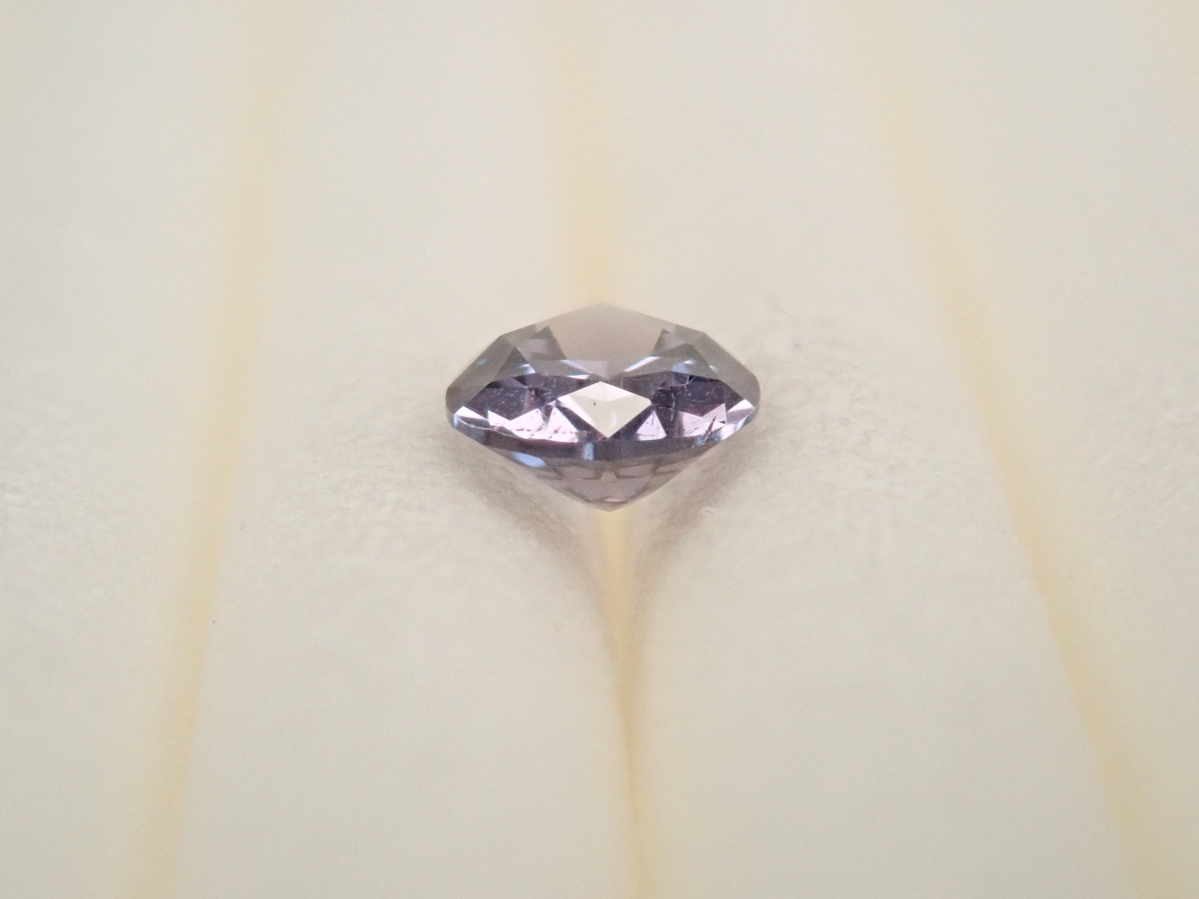 【1/27 22時販売】マダガスカル産ベキリーブルーガーネット(カラーチェンジガーネット) 0.150ctルース