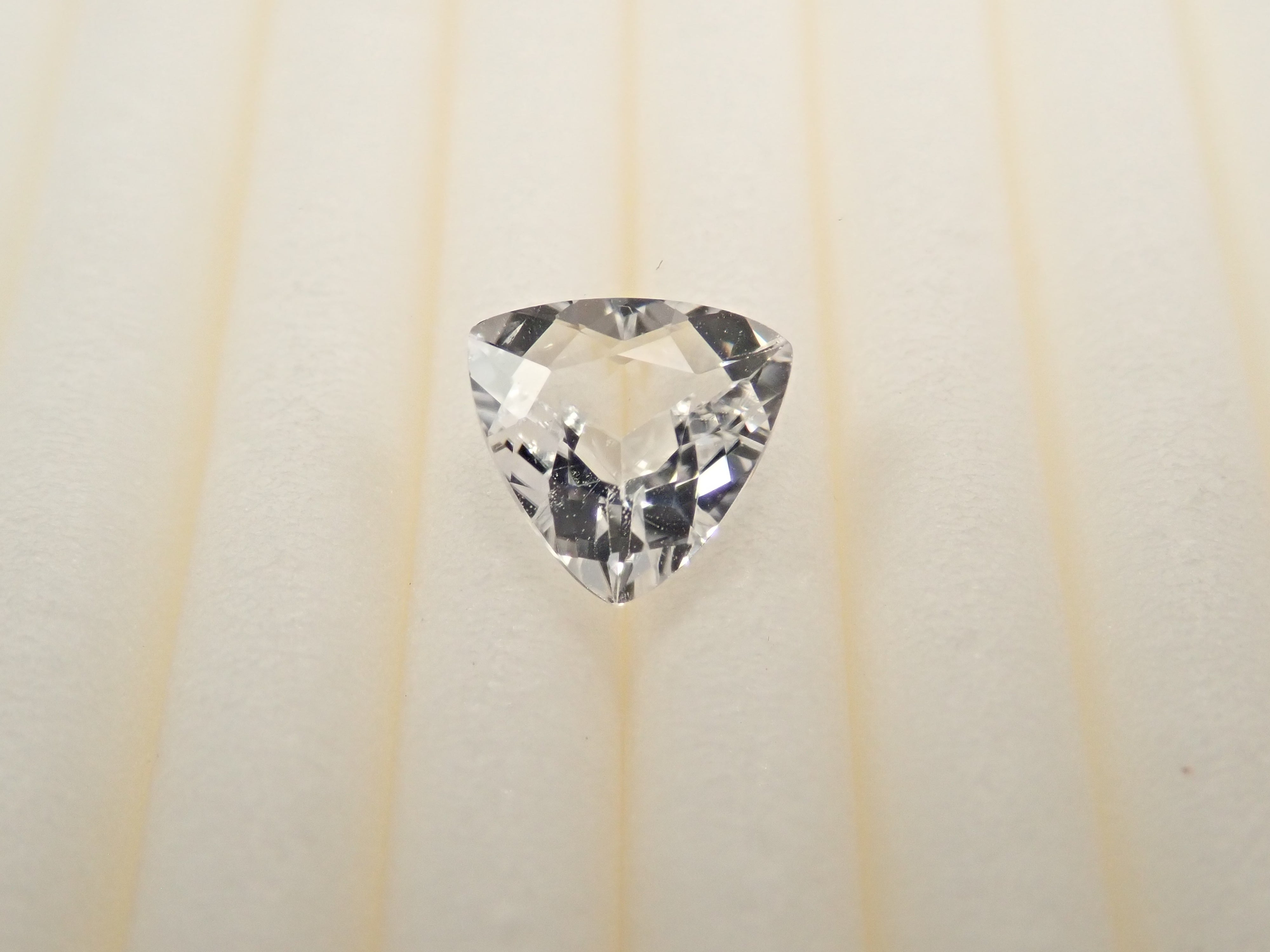 【1/26 22時販売】ロシア産フェナカイト 0.615ctルース